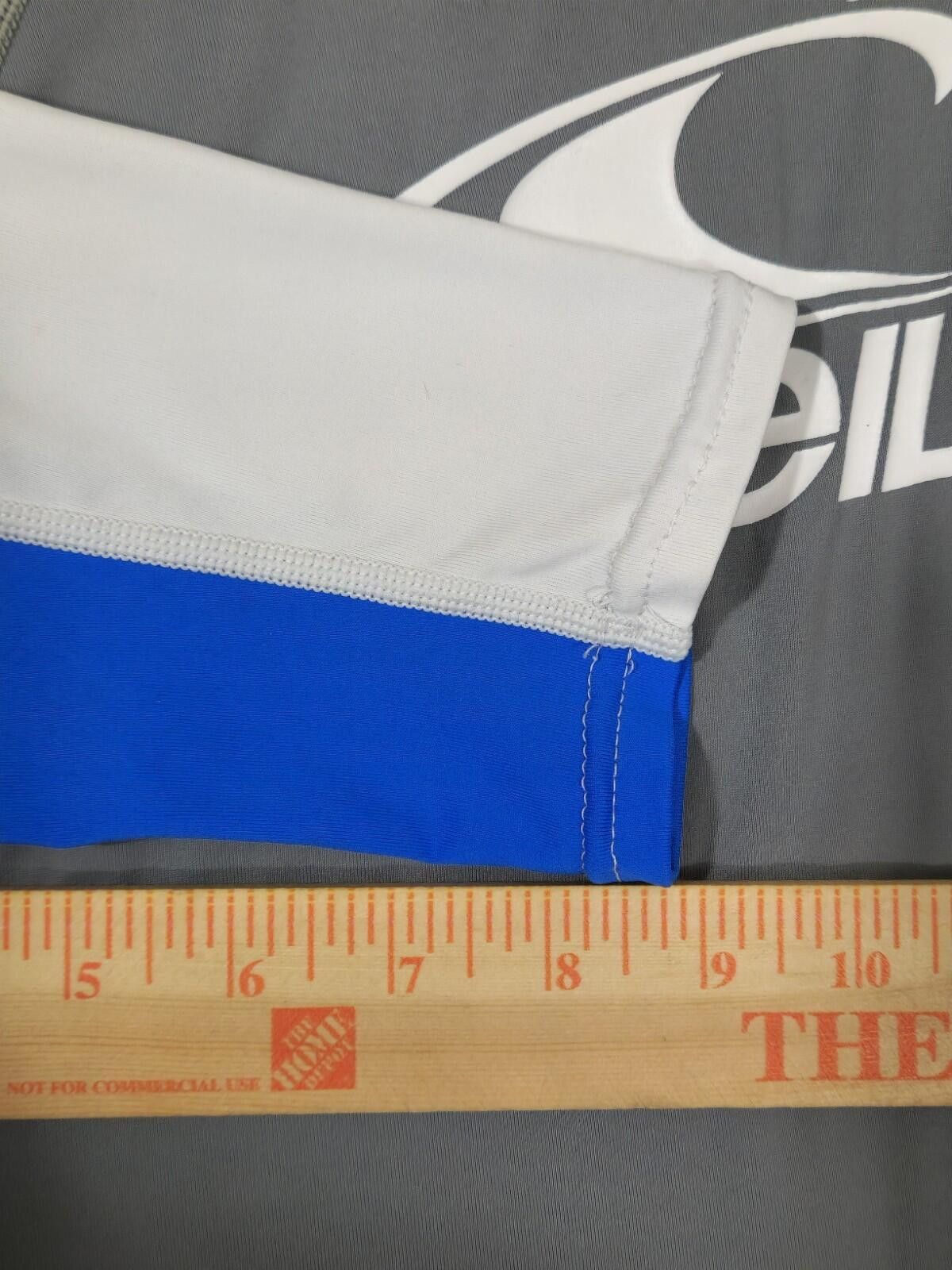 Quiksilver quiksilver youth boys size XL White/blue compression shirt#7 Size US XL / EU 56 / 4 - 5 Thumbnail