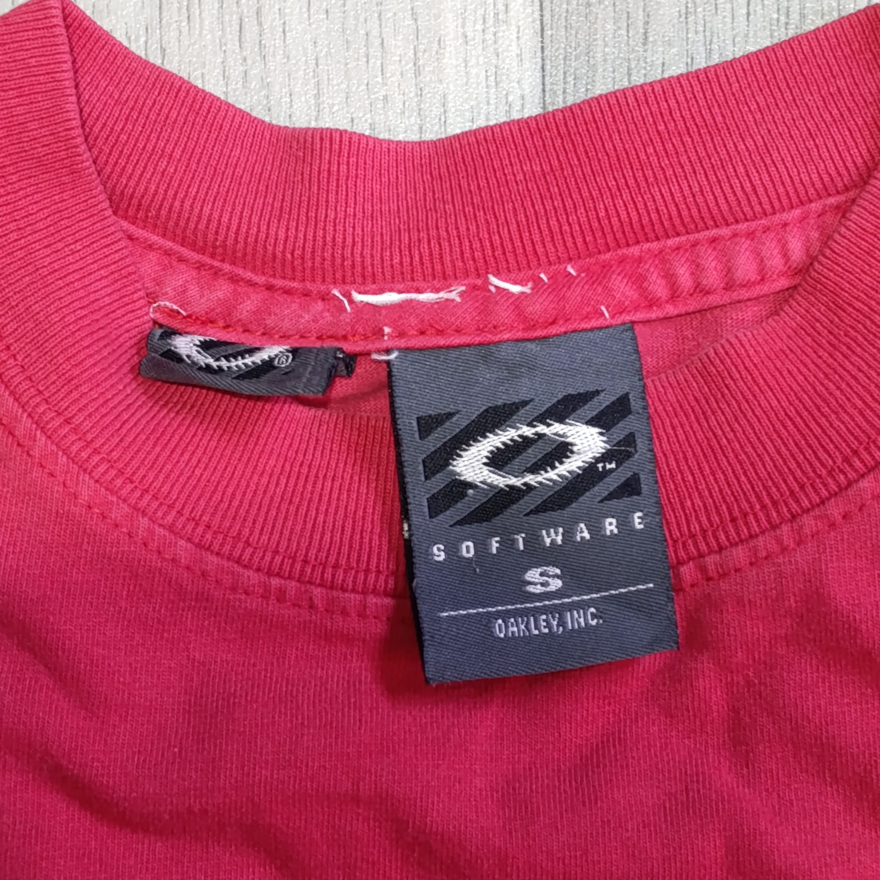 Oakley VTG 90's Oakley Software Icon Surfer Red Logo Made in USA Size US S / EU 44-46 / 1 - 6 Thumbnail