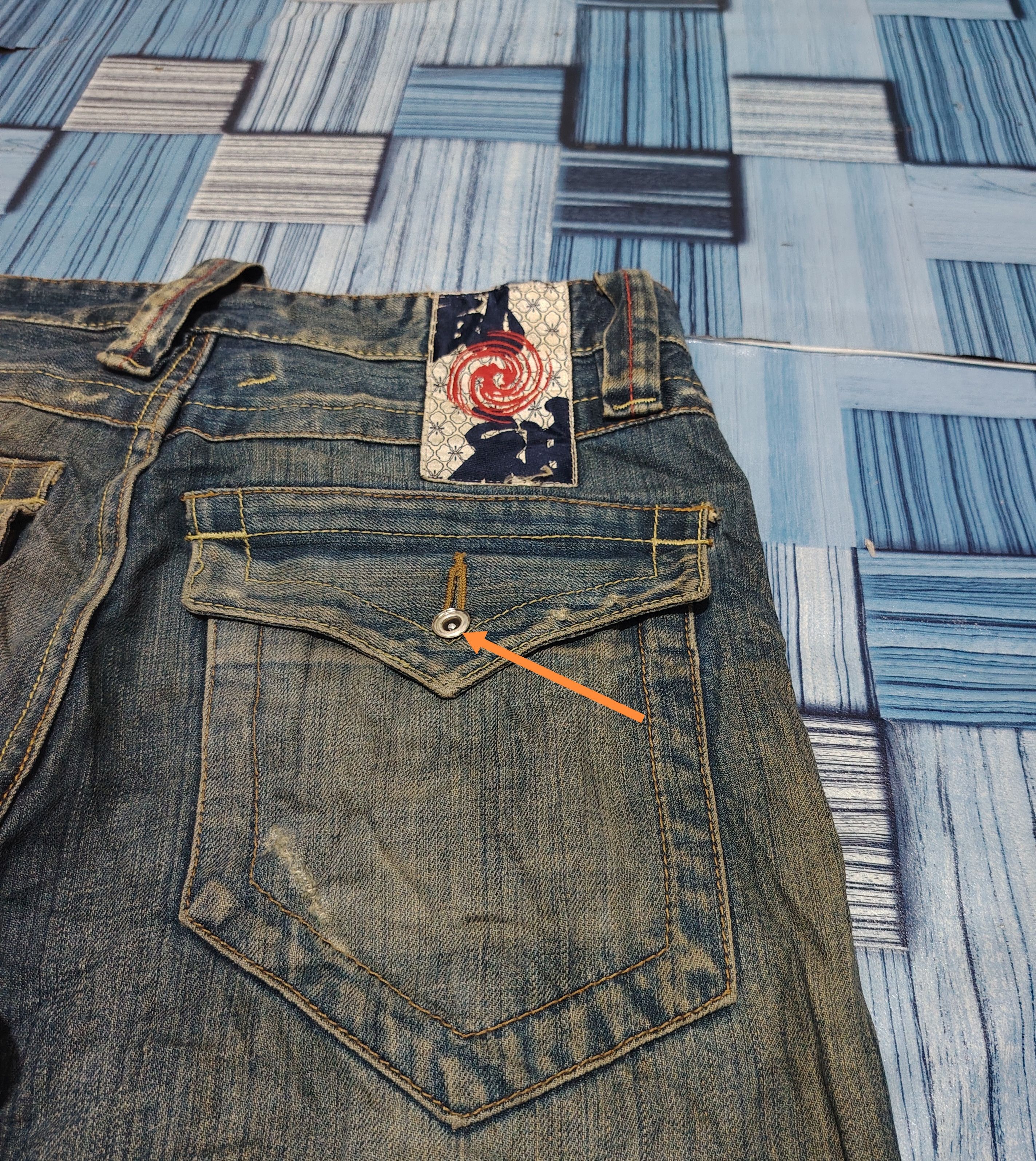 The GV Gallery Japanese Blue Way Distressed Jeans Size US 31 - 19 Thumbnail