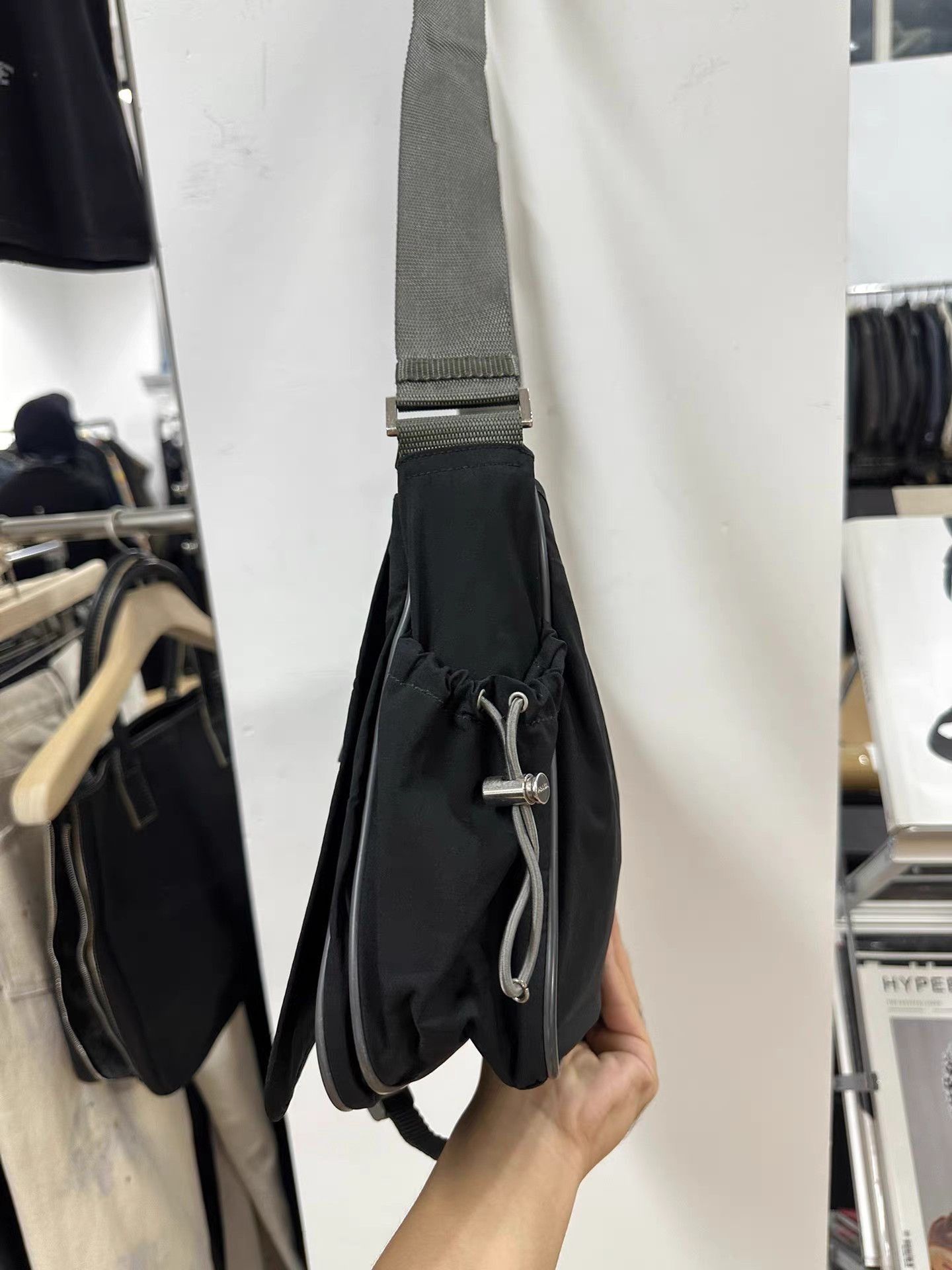 Prada Black Crossbody Messenger Bag Size ONE SIZE - 5 Thumbnail