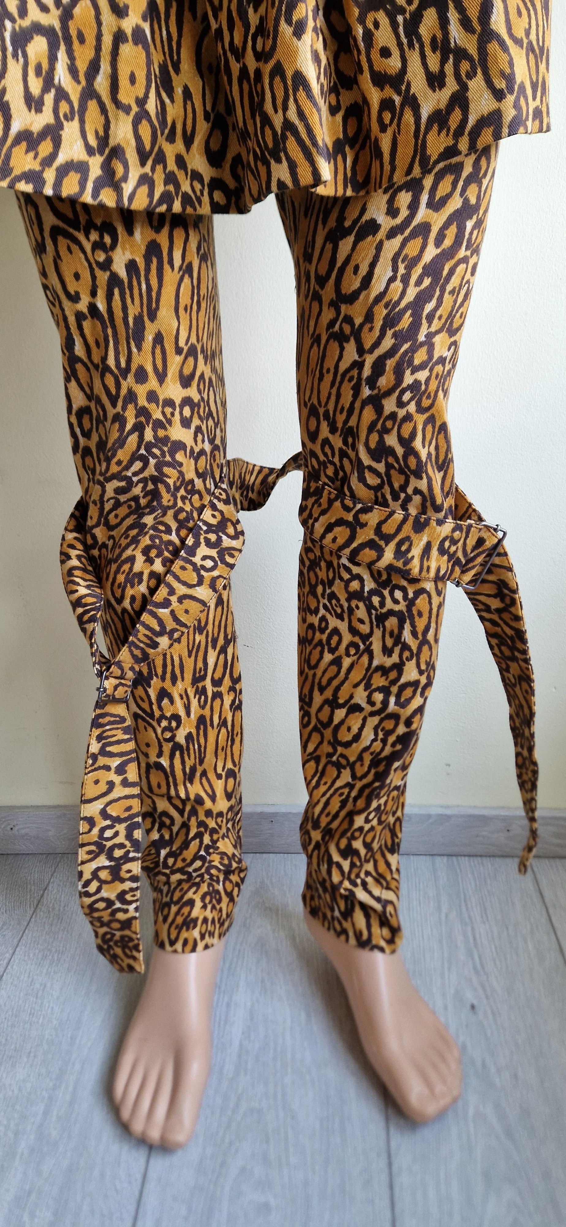 Moschino Moschino suze 48 italienne Size US M / EU 48-50 / 2 - 4 Thumbnail