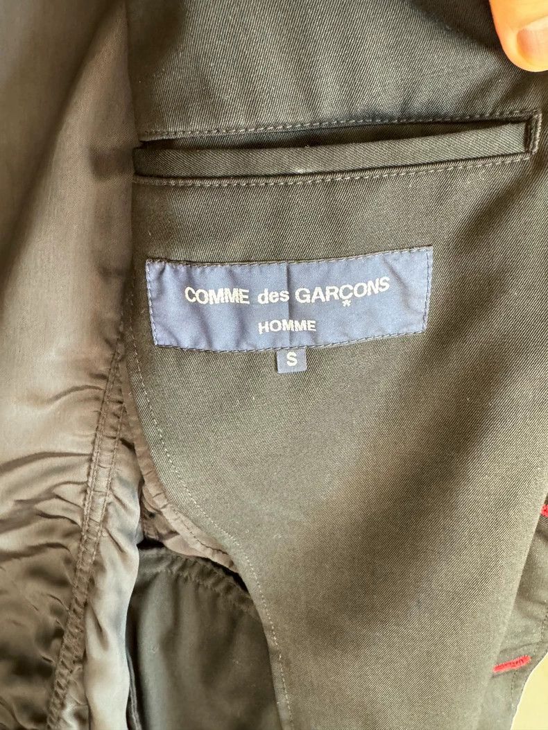 Comme des Garcons Comme Des Garcons SRed button suit jacket 2502-Nextarrow Size US S / EU 44-46 / 1 - 4 Thumbnail