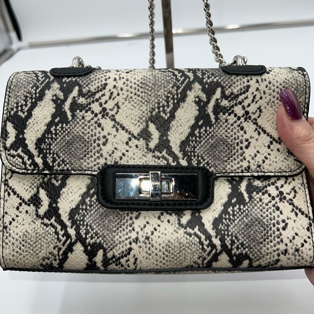 Steve Madden Steve Madden Faux Leather Snake Embossed Convertible Crossbody Chain Bag Size ONE SIZE - 7 Thumbnail