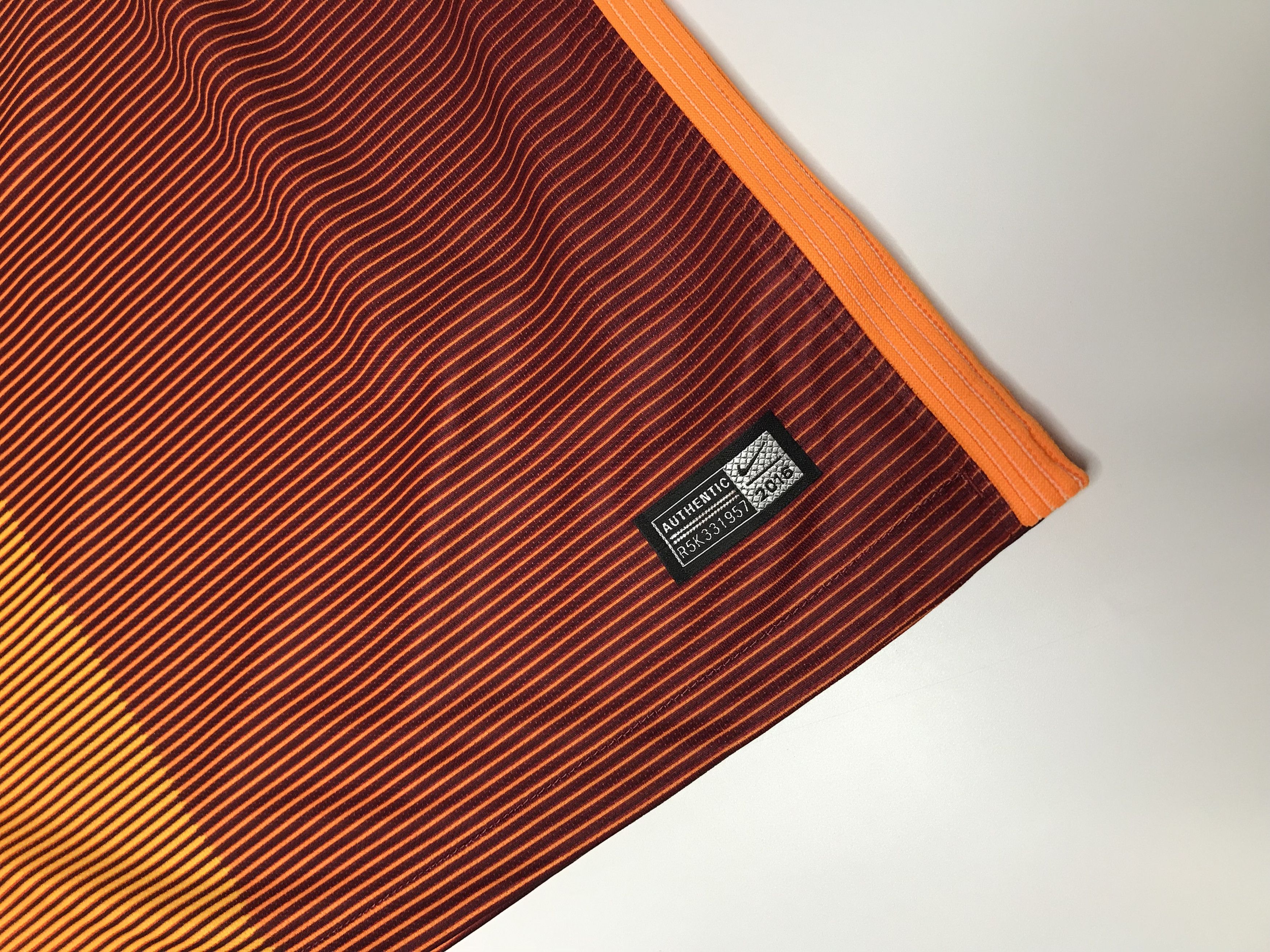 Nike Galatasaray 2017-18 Home Jersey Uğur #10 UEFA Sz M Size US M / EU 48-50 / 2 - 5 Thumbnail