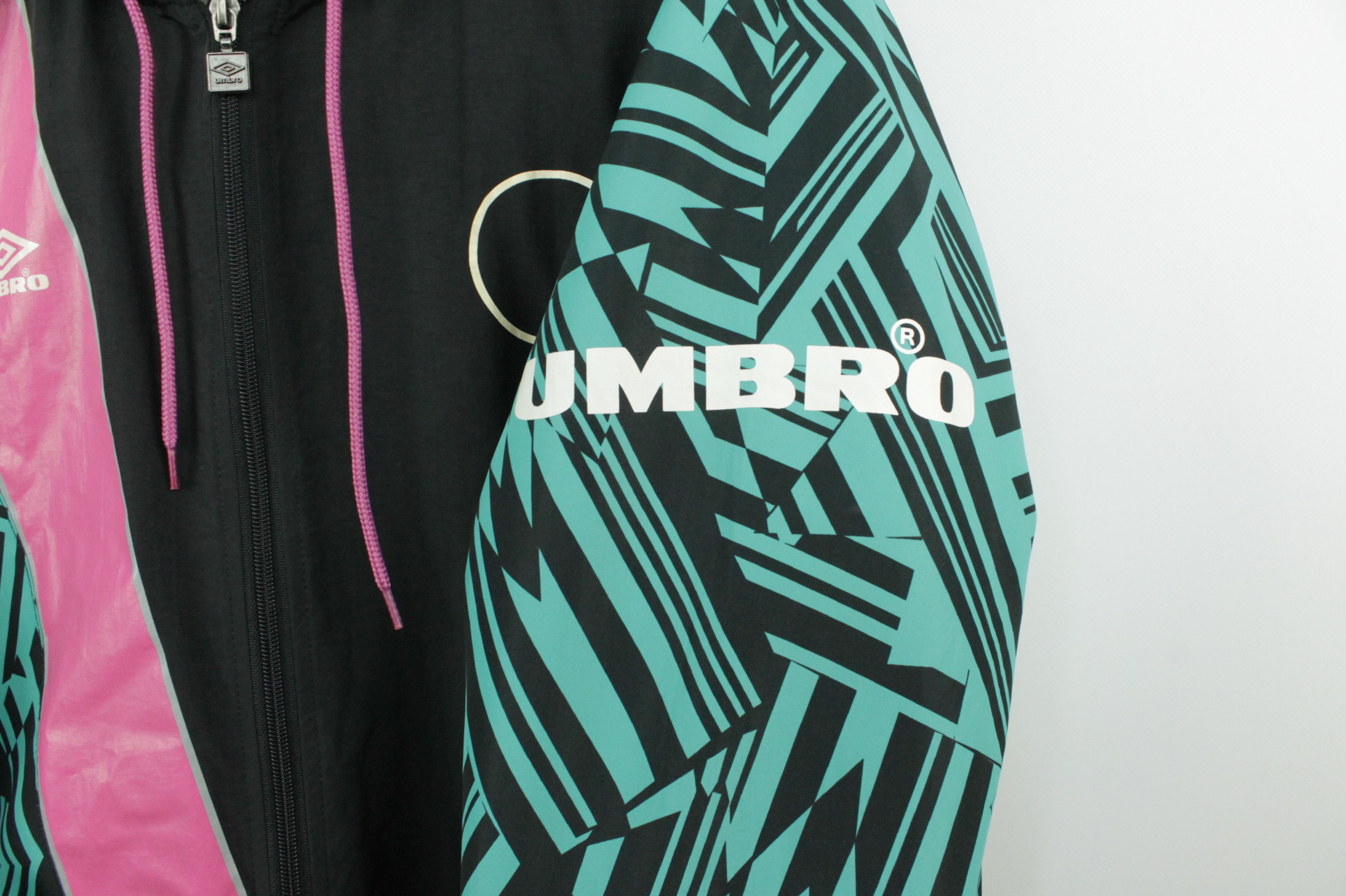 Umbro Umbro Aztec Windbreaker Jacket Men's Size US L / EU 52-54 / 3 - 7 Thumbnail