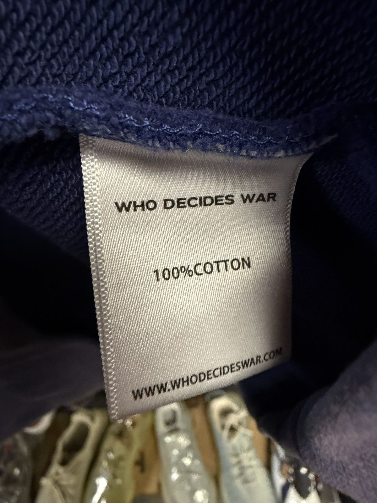 Who Decides War Who decides war pre owned rhinestone flaming window pre Size US XL / EU 56 / 4 - 4 Thumbnail