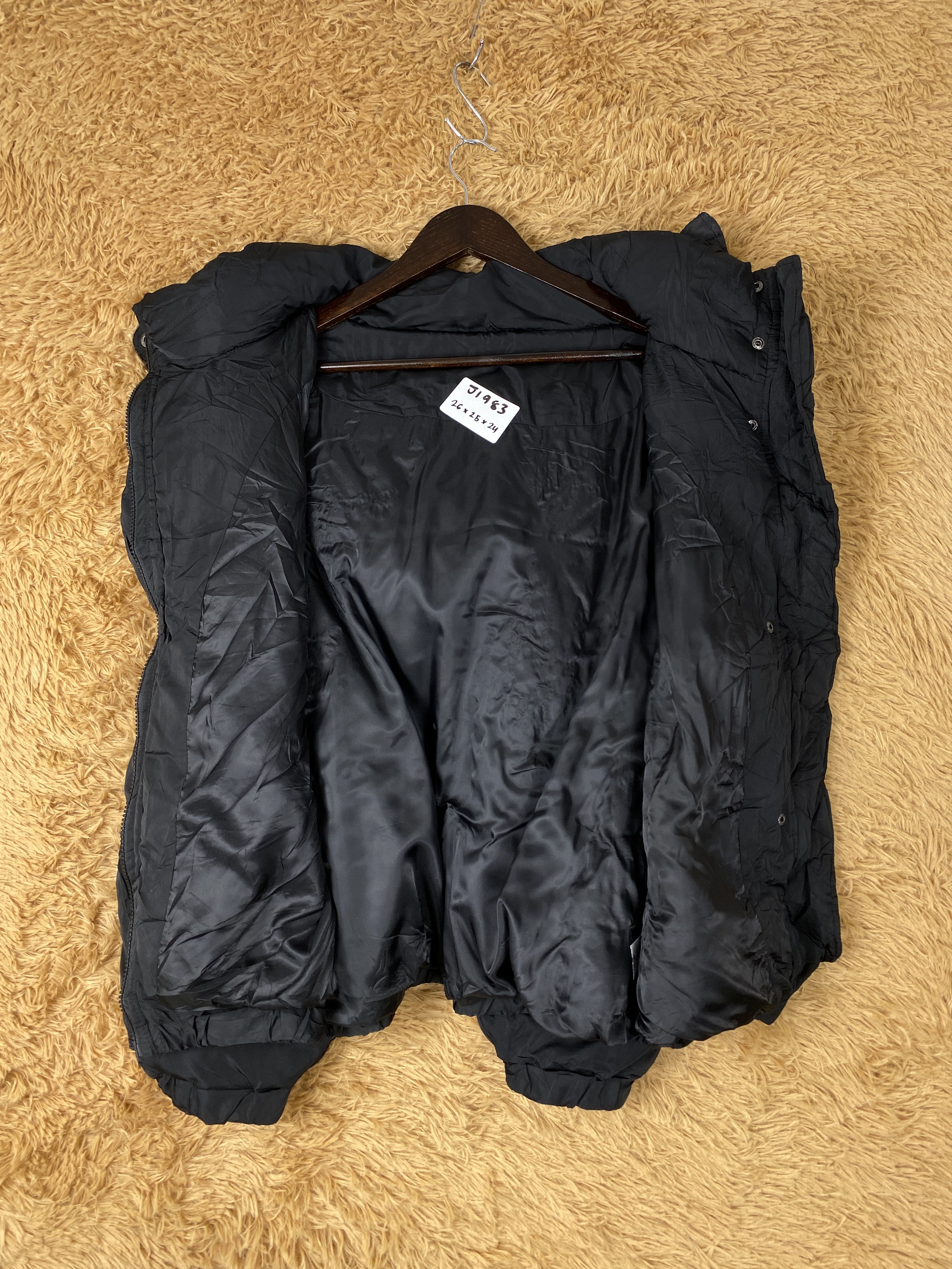Japanese Brand Vintage Chip Clip Hoodie Puffer Jacket J1983 Size US L / EU 52-54 / 3 - 6 Thumbnail