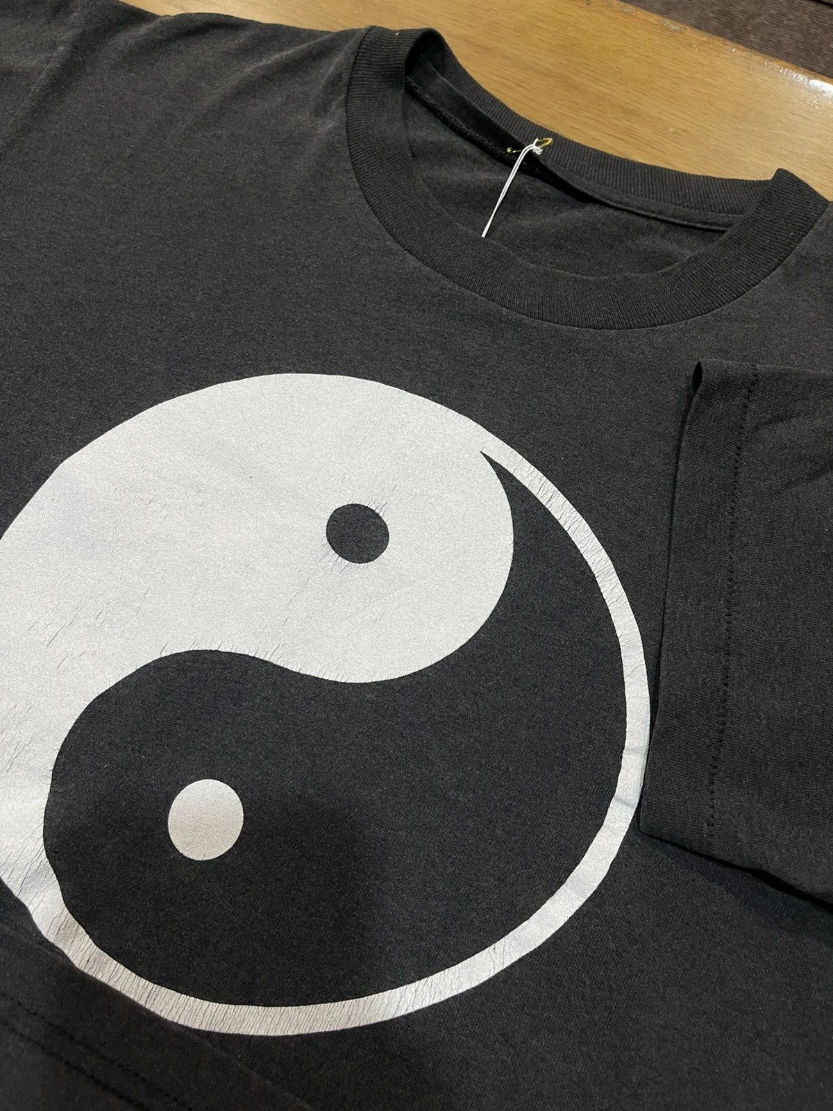 Vintage Vintage 90s Ying-Yang T shirt M. Size US M / EU 48-50 / 2 - 4 Thumbnail