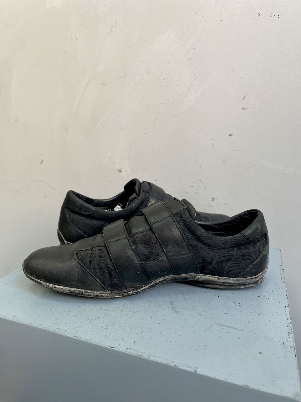 Gucci Retro Gucci monogram low sneakers 2000s 38 woman Size US 8 / IT 38 - 8 Thumbnail