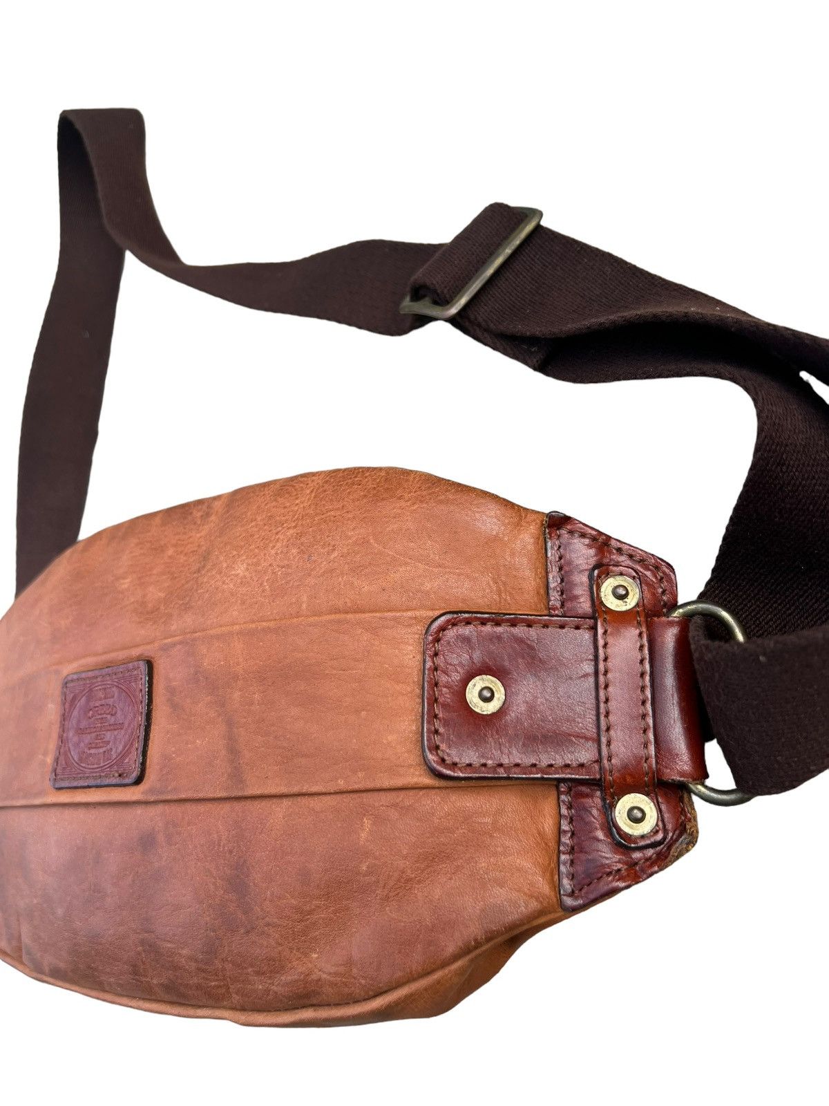 Leather Creed Japan Stains Patina Leather Chest Bag Size ONE SIZE - 10 Thumbnail