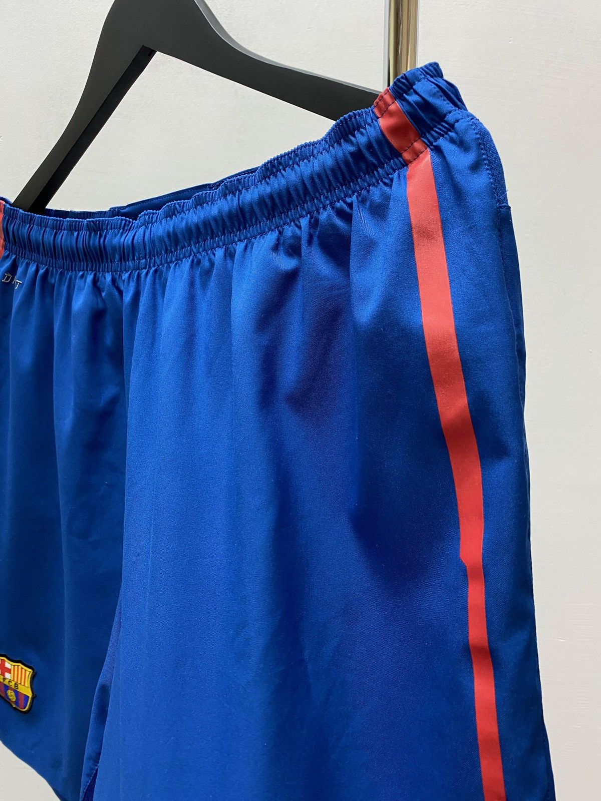 Nike × Vintage VINTAGE NIKE FC BARCELONA SHORTS SOCCER JERSEY DRILL Y2K Size US 36 / EU 52 - 9 Thumbnail