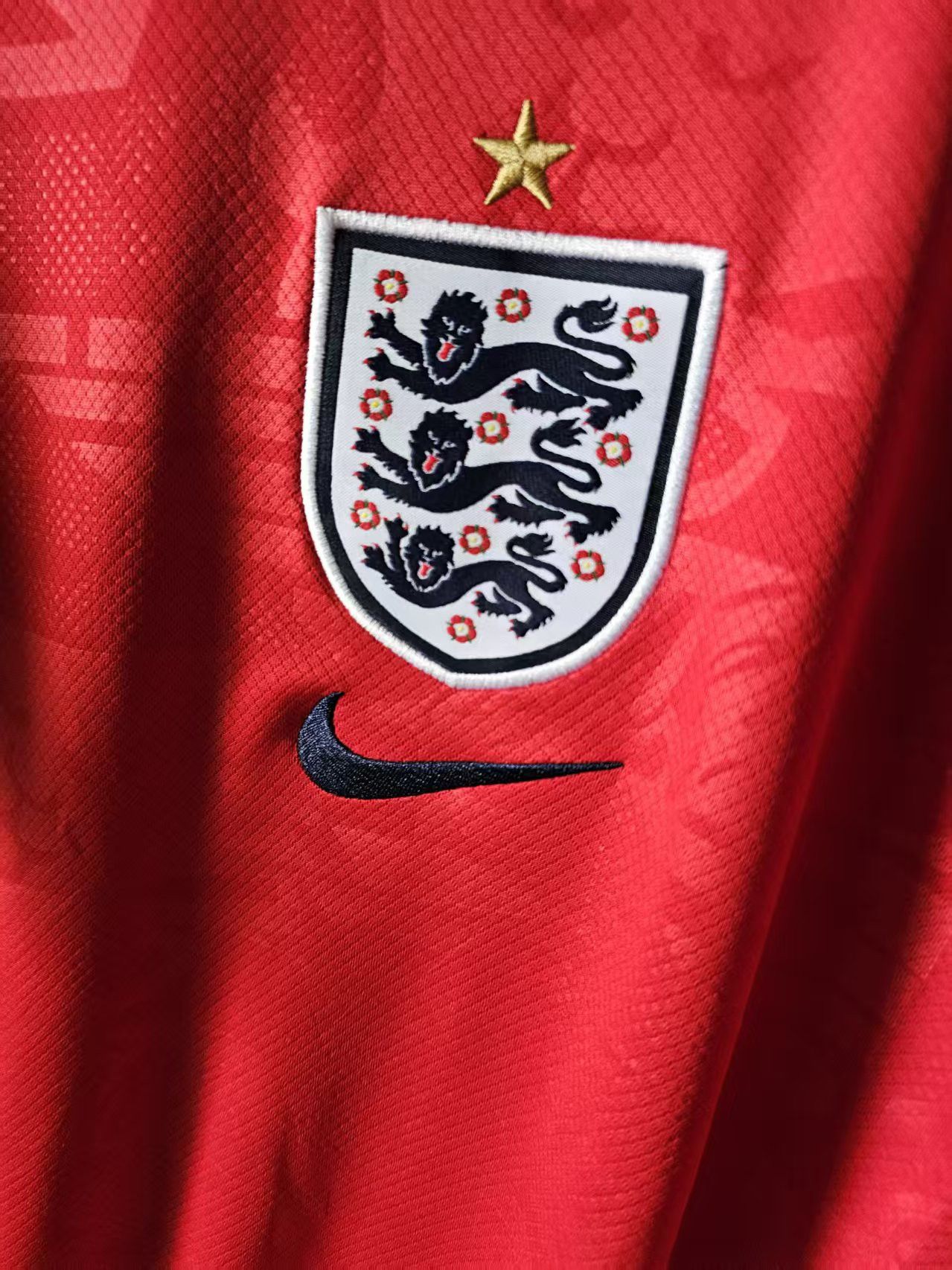 Other 2026 England Football Jersey Size US S / EU 44-46 / 1 - 2 Thumbnail