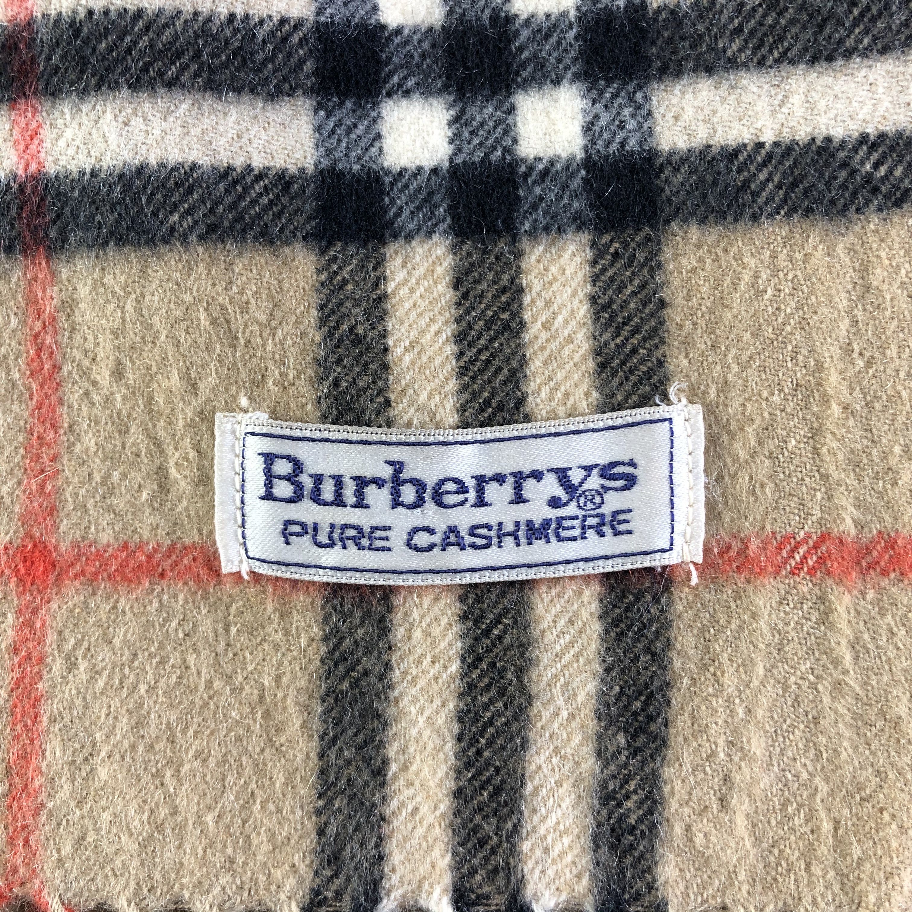 Burberry Burberrys Pure Cashmere Scarf / Muffler / Neckwear Size ONE SIZE - 2 Thumbnail