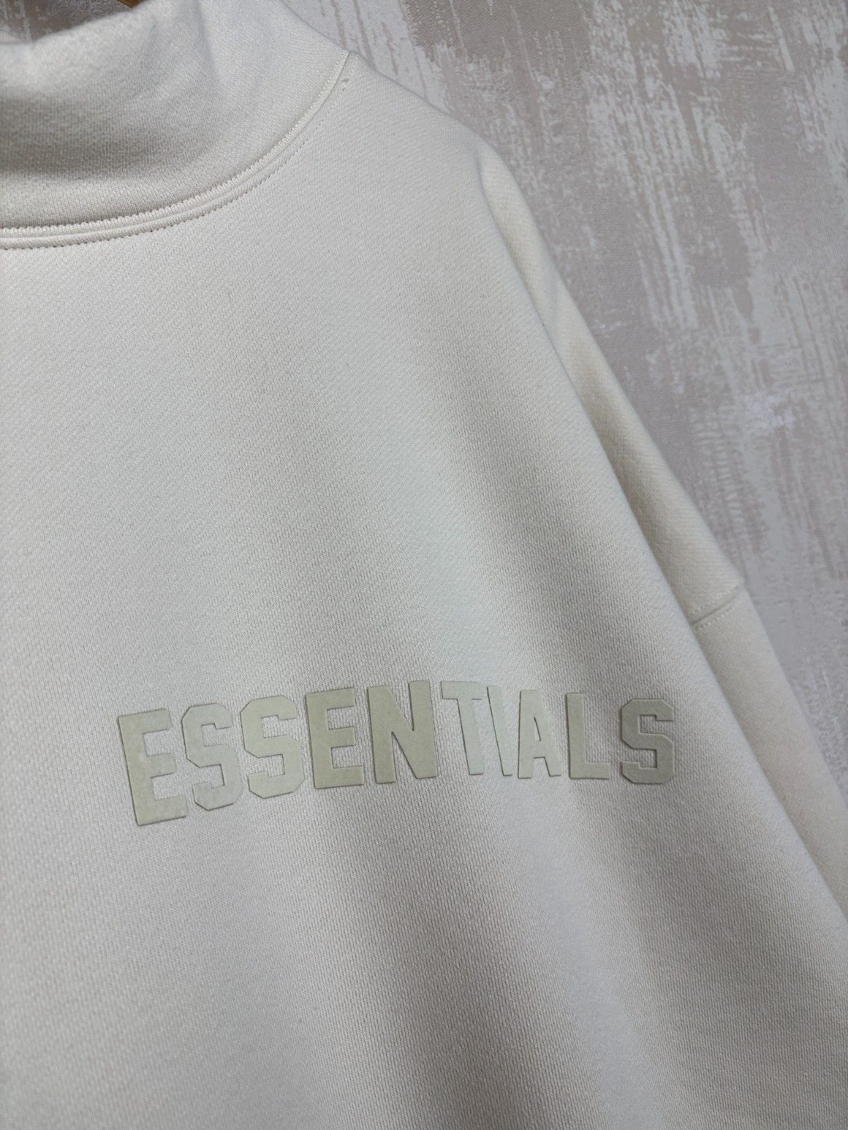 Essentials Essentials Fear of God Turtleneck Sweatshirt Cream Ivory Size US XXL / EU 58 / 5 - 4 Thumbnail