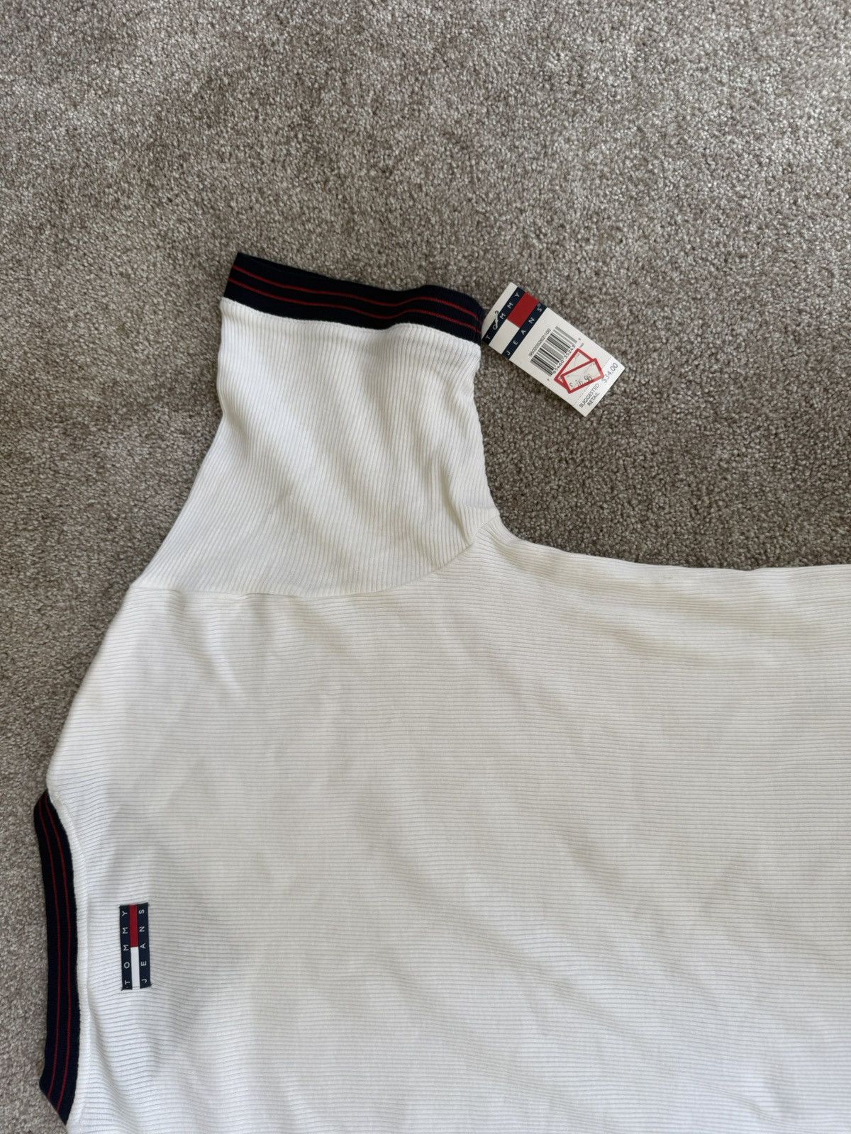 Tommy Hilfiger Vintage tommy hilfiger tee - tags still on Size US M / EU 48-50 / 2 - 5 Thumbnail