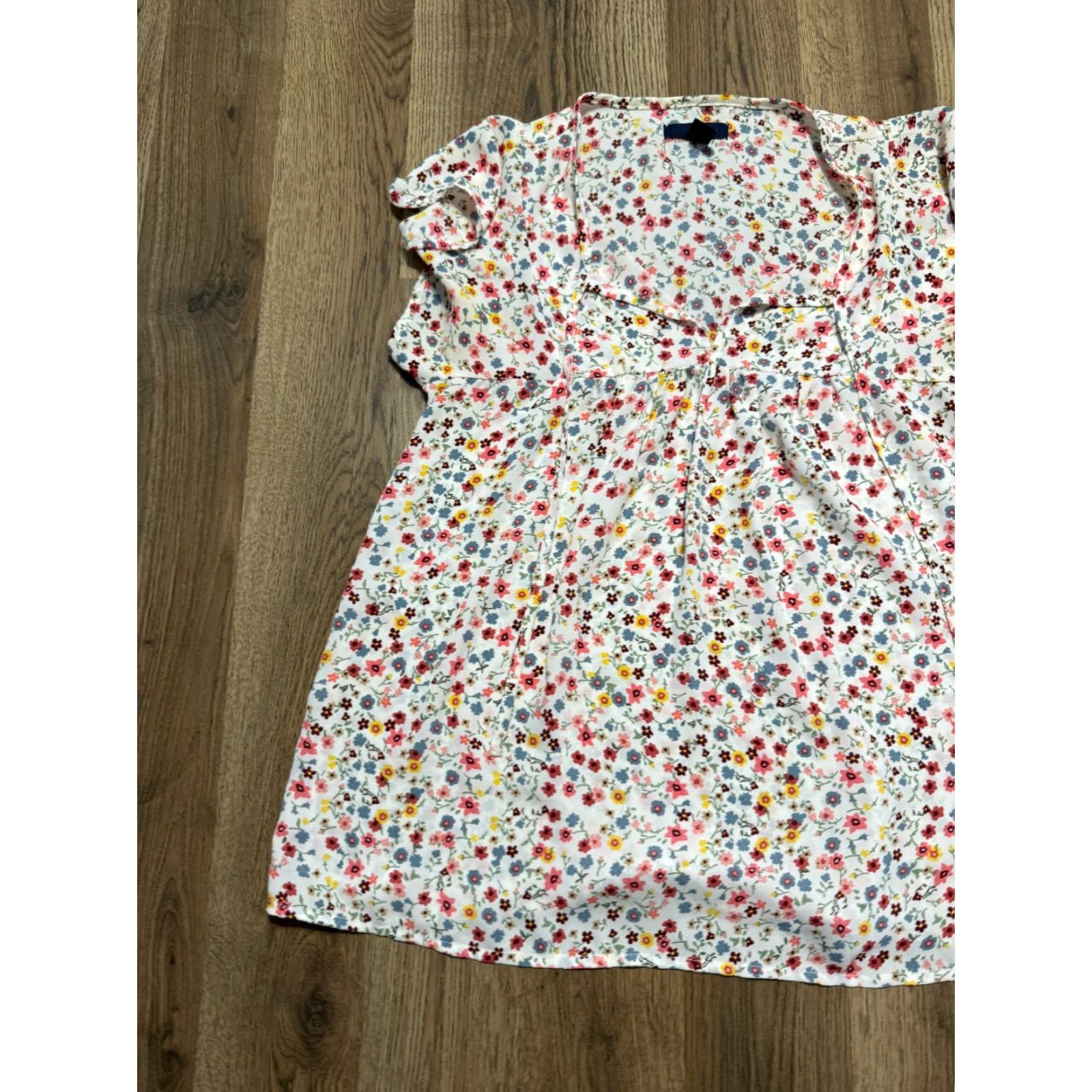 Gap GAP Blouse Women's XXS Multicolor Floral Short Sleeve V-neck Shirt Womens XS? Size XXS / US 00 / IT 34 - 4 Thumbnail