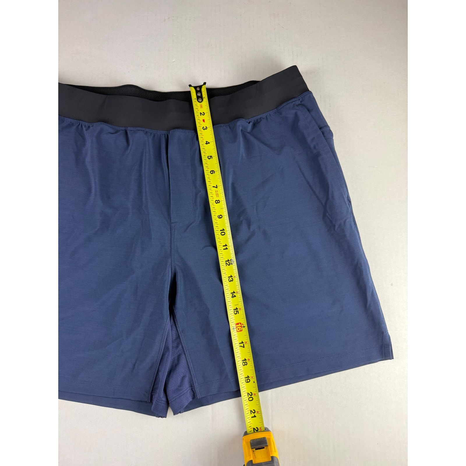 Fabletics Fabletics Men's Shorts - Size 2X - Great Condition Size US 42 / EU 58 - 3 Thumbnail