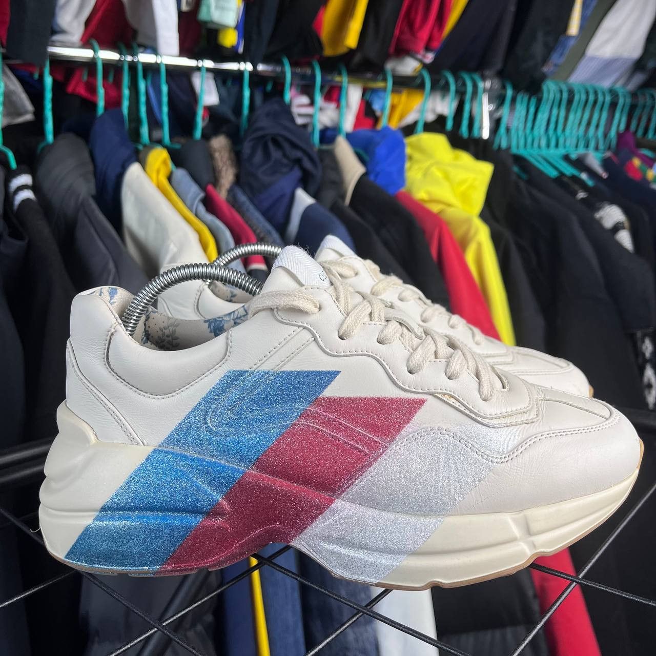 Gucci Gucci Rhyton White/Red/Blue Stripe Ivory Sneakers Size 36 Size US 6 / IT 36 - 4 Thumbnail