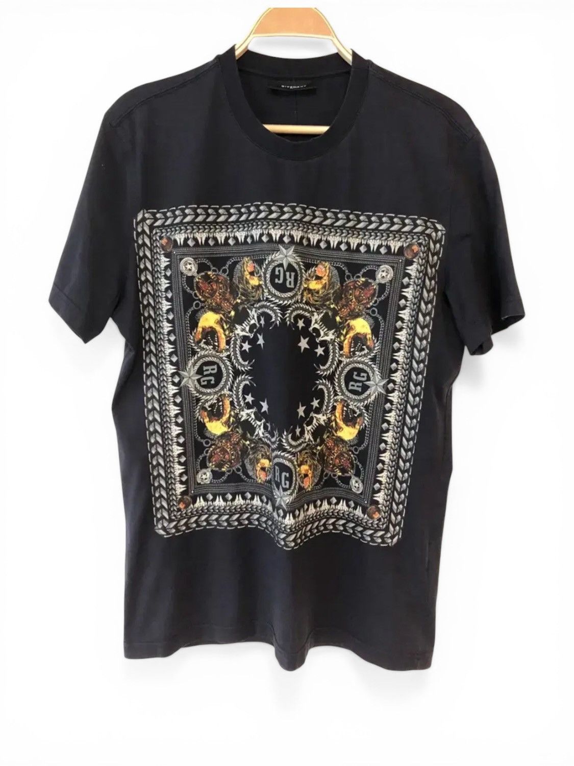 Givenchy Givenchy Rottweiler Bandana T-Shirt Size US L / EU 52-54 / 3 - 1 Thumbnail