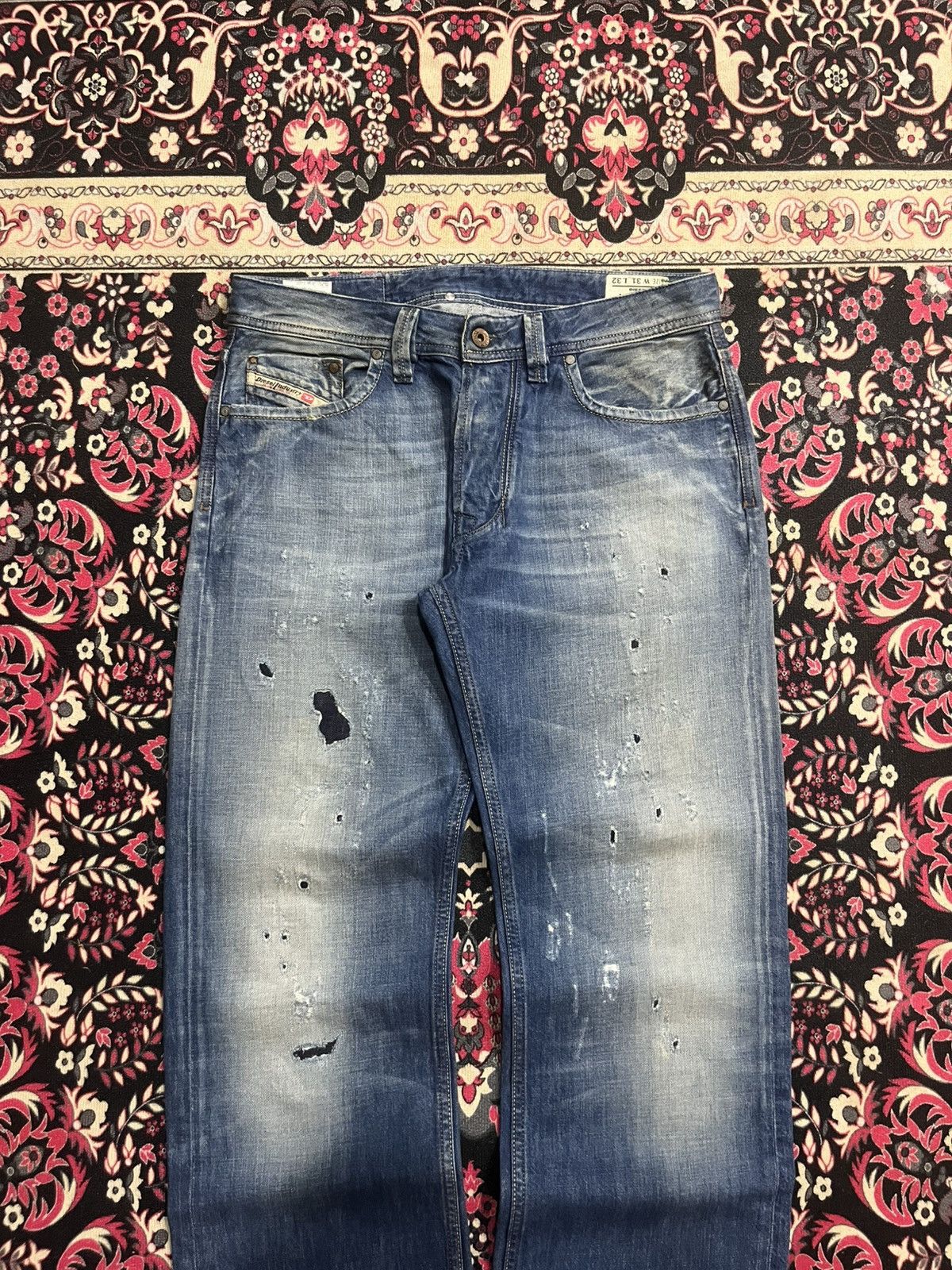 Diesel Vintage Diesel “Larkee” Blue Washed Distress Loose Leg Jeans Size US 31 - 3 Thumbnail