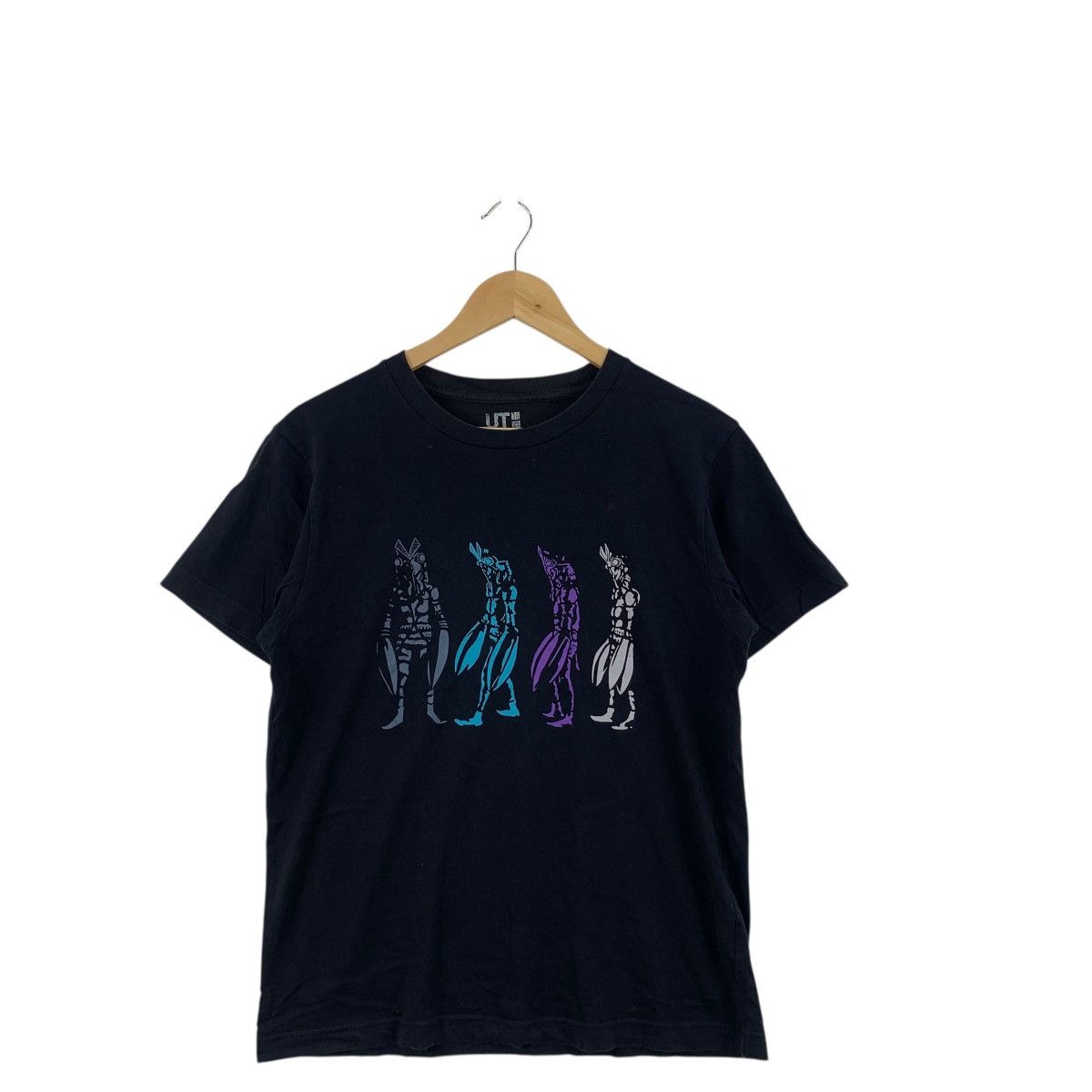 Uniqlo UNIQLO x ULTRAMAN Alien Baltan Barutan Seijin Tee Shirt Size US S / EU 44-46 / 1 - 4 Thumbnail