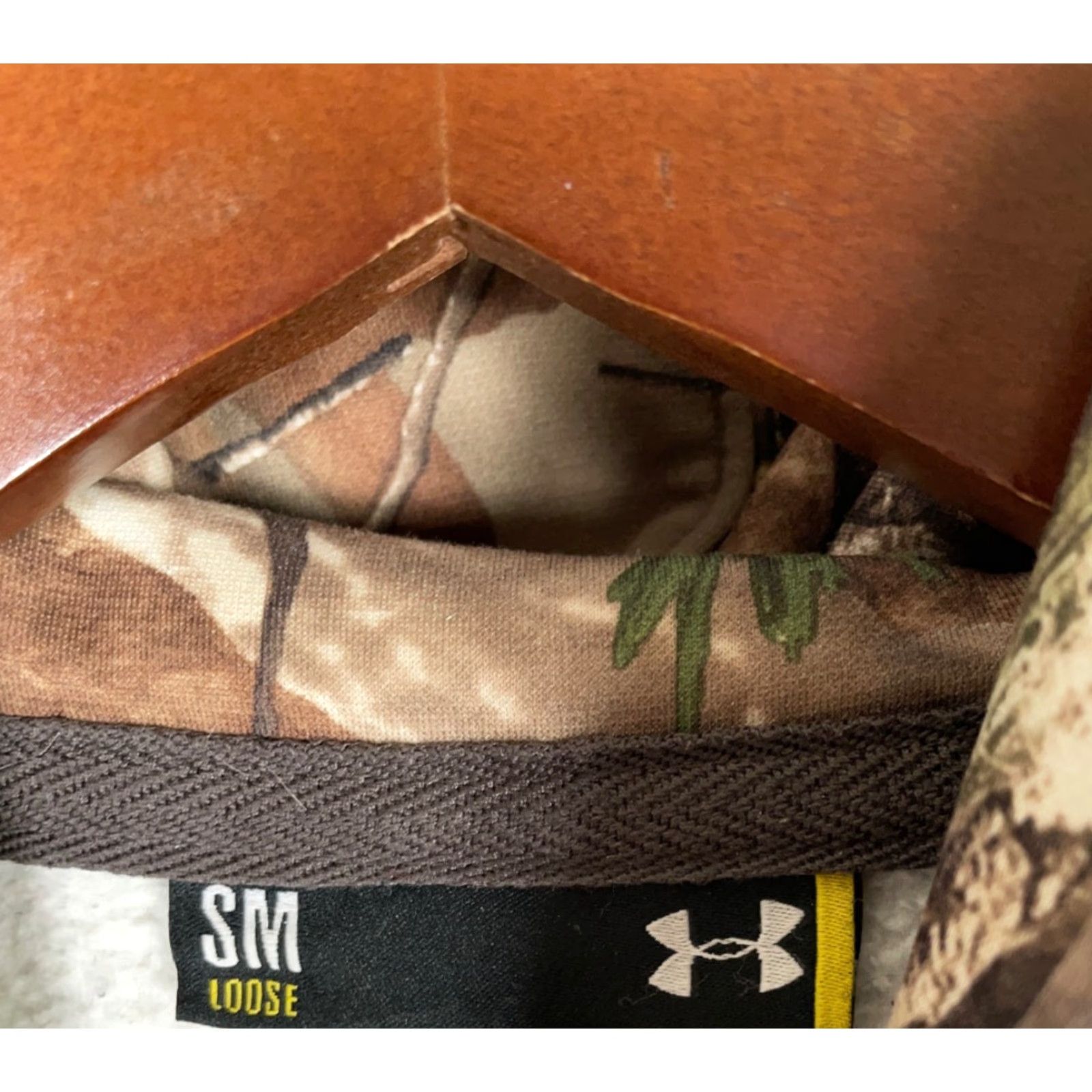 Under Armour Under Armour Camo Hoodie Small Green RealTree Camouflage Sweatshirt Adult Mens Long Sleeve Pullover Hooded Crew Neck Drawstring Polyester 100% Green Size US S / EU 44-46 / 1 - 3 Thumbnail