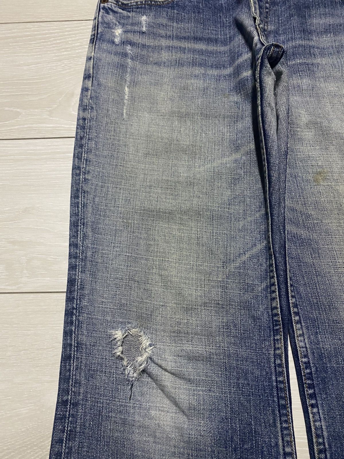 Levi's Vintage Levis Light Wash Distressed Flare Jeans Size US 32 / EU 48 - 7 Thumbnail