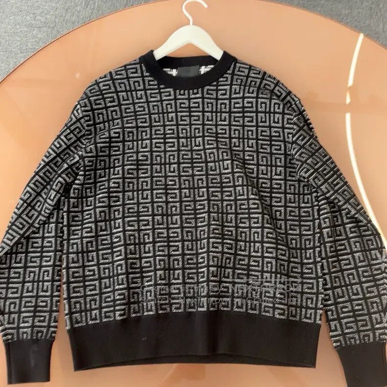 Givenchy Givenchy Black Sweatshirt Size US M / EU 48-50 / 2 - 1 Thumbnail