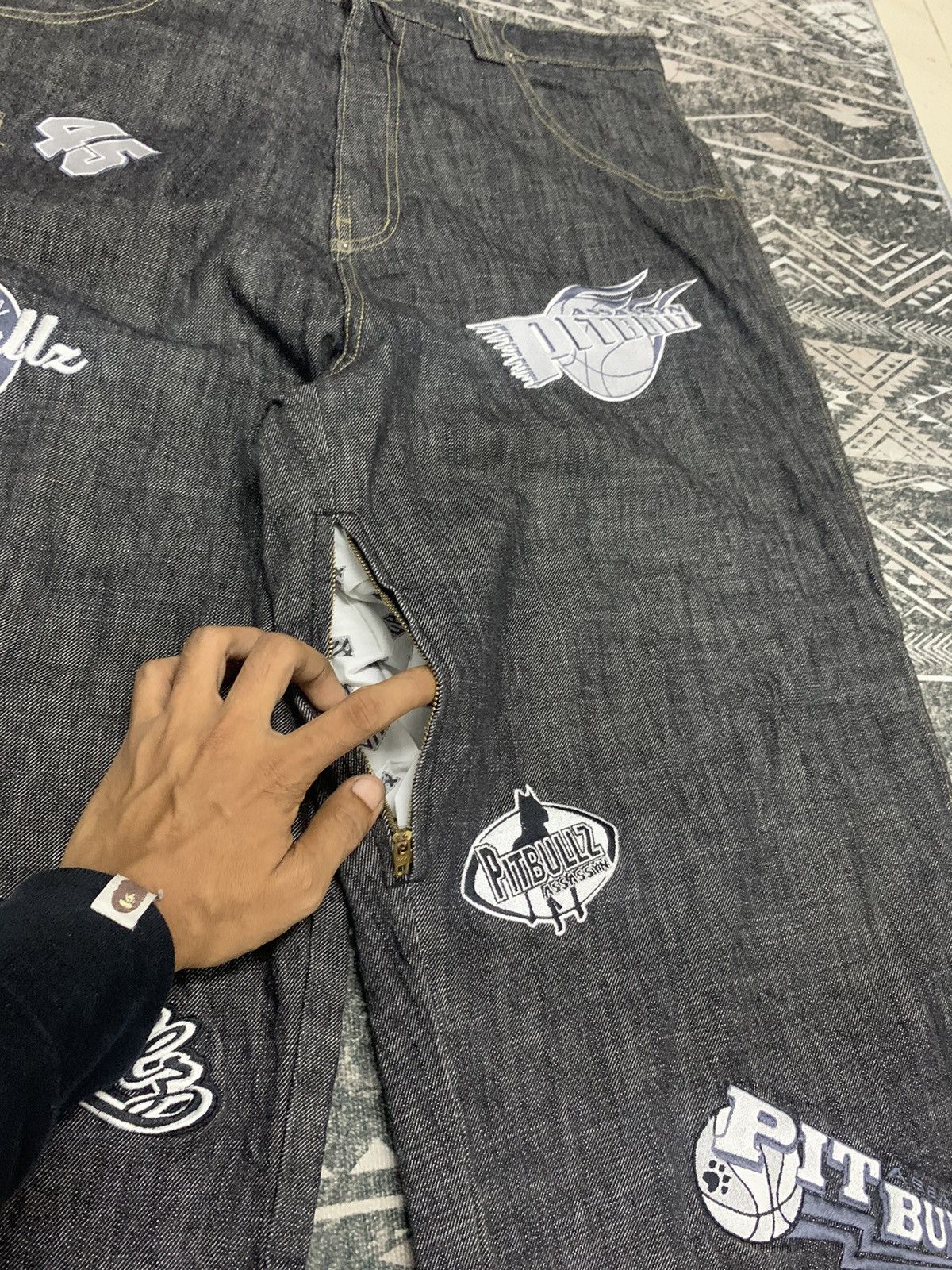 Other 🔥BAGGY🔥OG ASSASSYN JEANZ BAGGY EMBROIDERED PANT RARE DESIGN Size US 36 / EU 52 - 6 Thumbnail