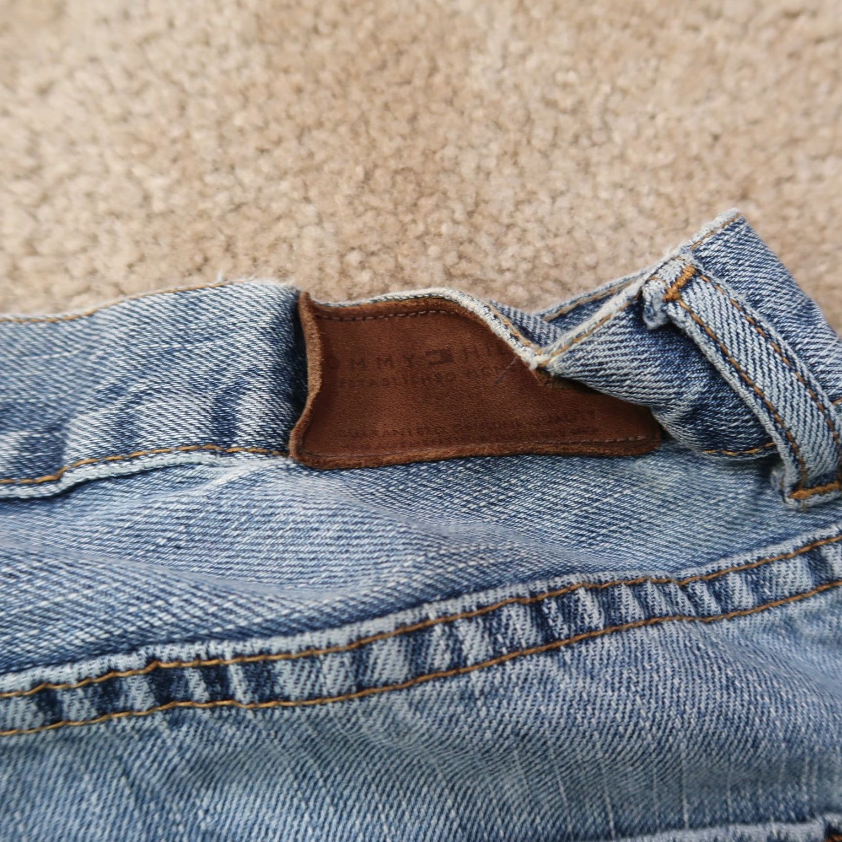 Tommy Hilfiger Tommy Hilfiger relaxed Jeans Men 34x30 Blue Distressed Denim Straight 5-Pocket Zip Button Vintage: No 80s 90s Theme Mens Jeans Size US 34 / EU 50 - 7 Thumbnail