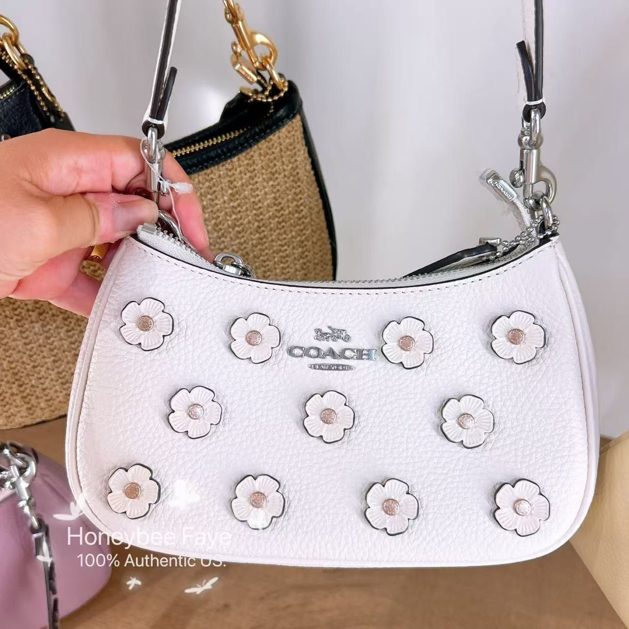 Coach NWT Coach Teri Mini Crossbody Bag With Floral Applique CAJ98 Size ONE SIZE - 1 Thumbnail