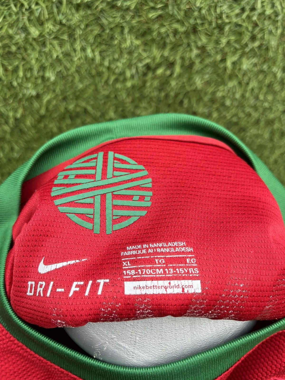 Nike Jersey ronaldo portugal Size US XS / EU 42 / 0 - 12 Thumbnail