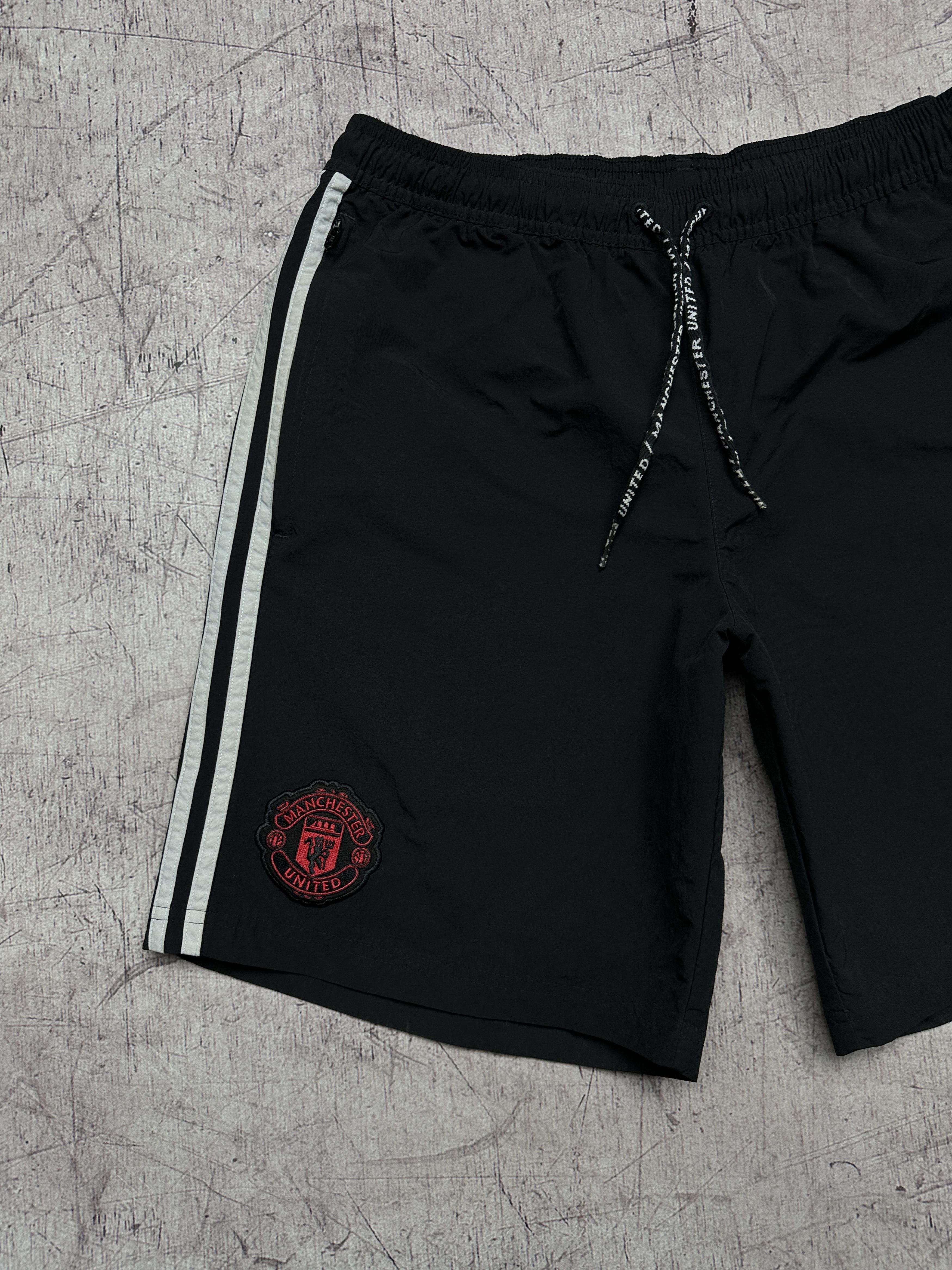 Adidas Adidas Manchester United Mens Nylon Shorts Size US 32 / EU 48 - 2 Thumbnail