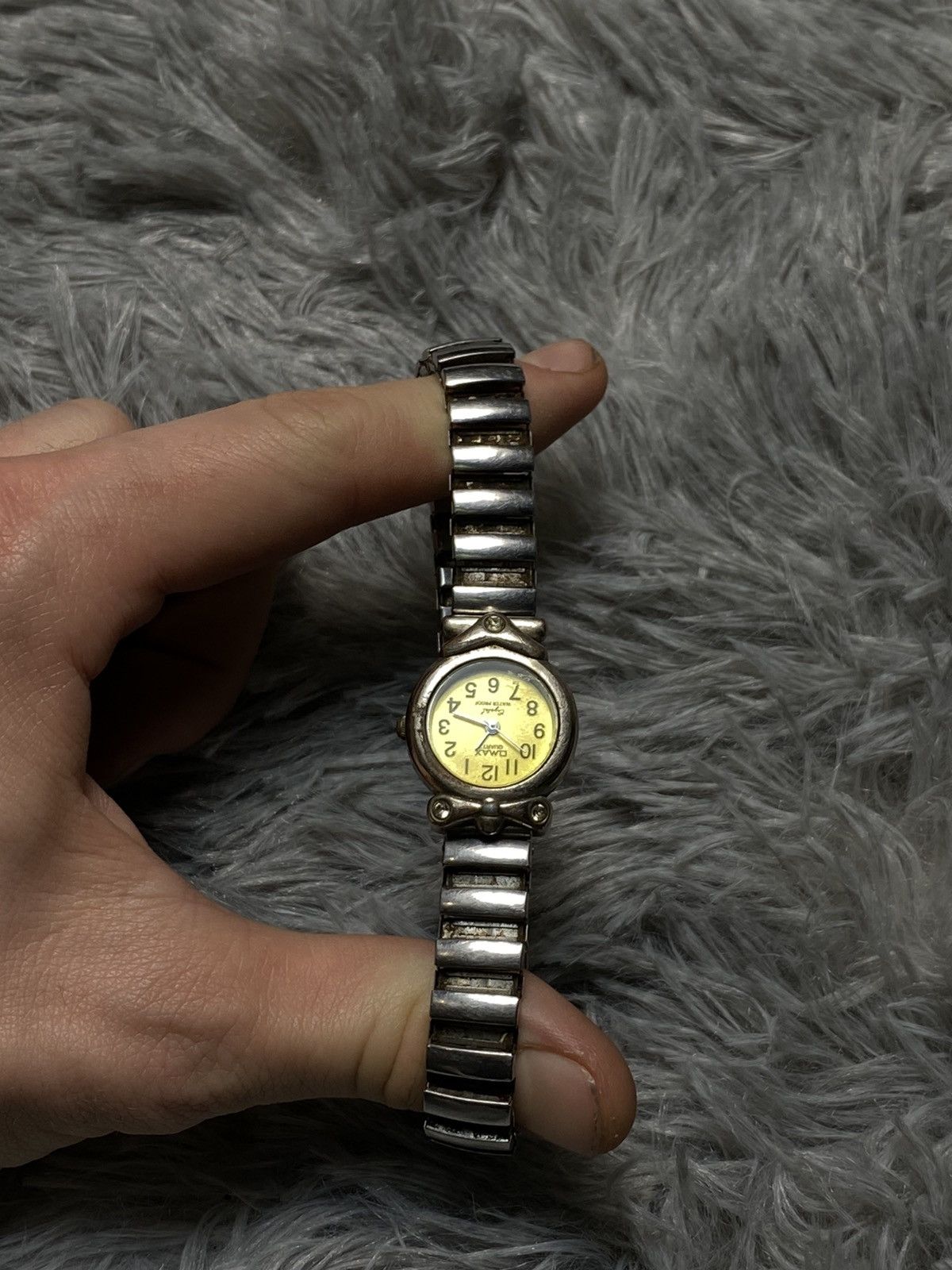 Japanese Brand × Jewelry × Vintage Vintage Yellow Dial Watch with Bold Design - Japanese Brand Size ONE SIZE - 6 Thumbnail