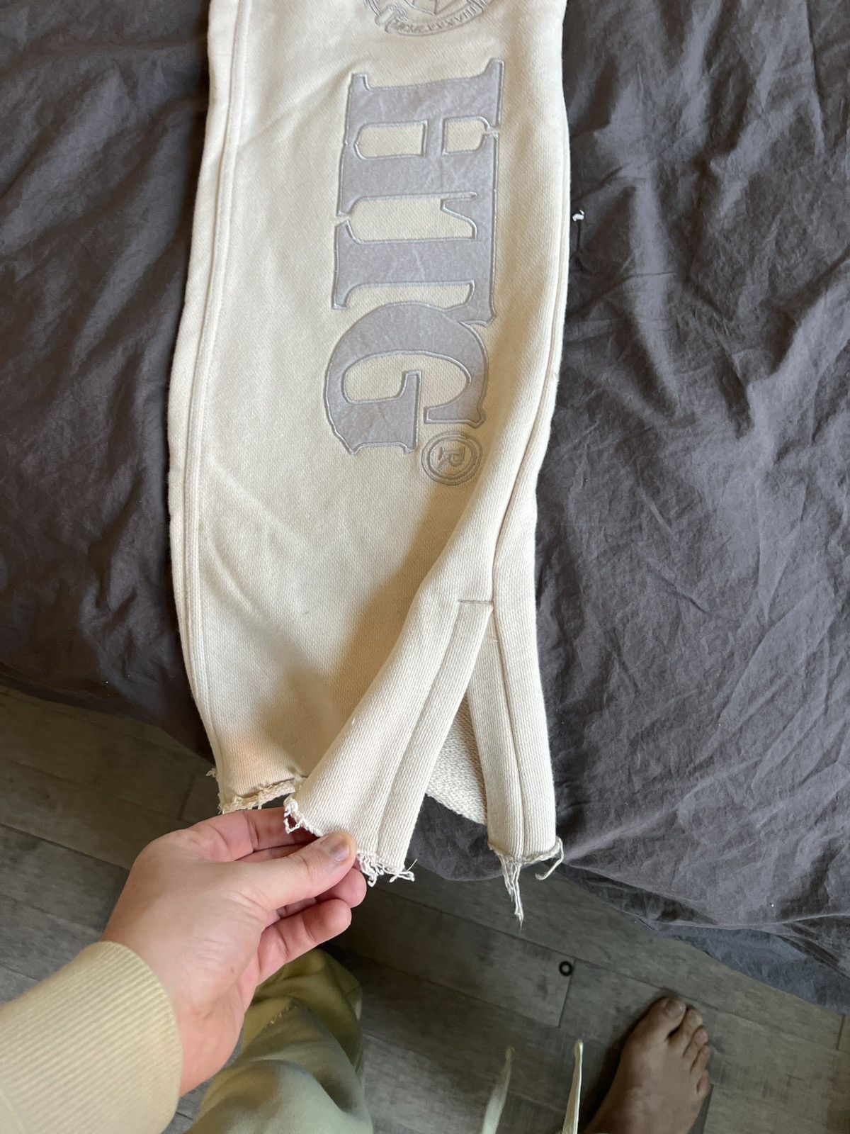 Honor the Gift HTG university sweatsuit Size US 32 / EU 48 - 3 Thumbnail