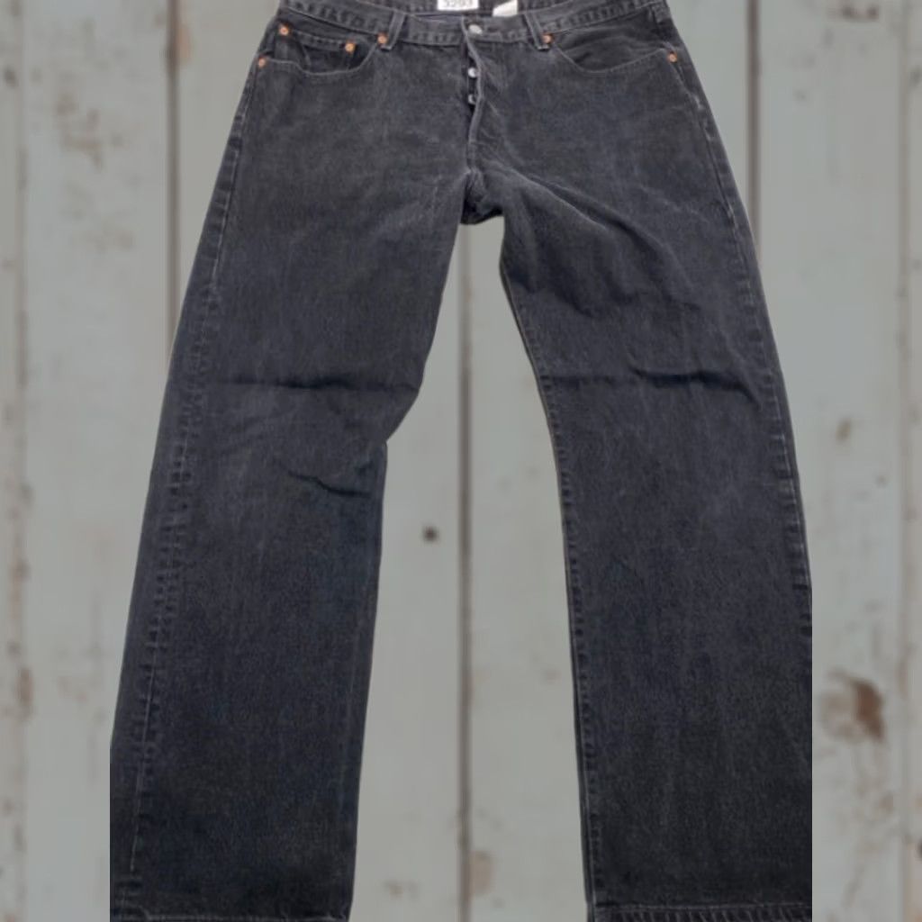 Levi's Levi's 501 Black Denim Jeans Mens 38 Regular Button Fly Straight Levi's 501 Black Denim Jeans Mens 38x32 Button Fly Straight Leg 3293 Size US 38 / EU 54 - 1 Thumbnail