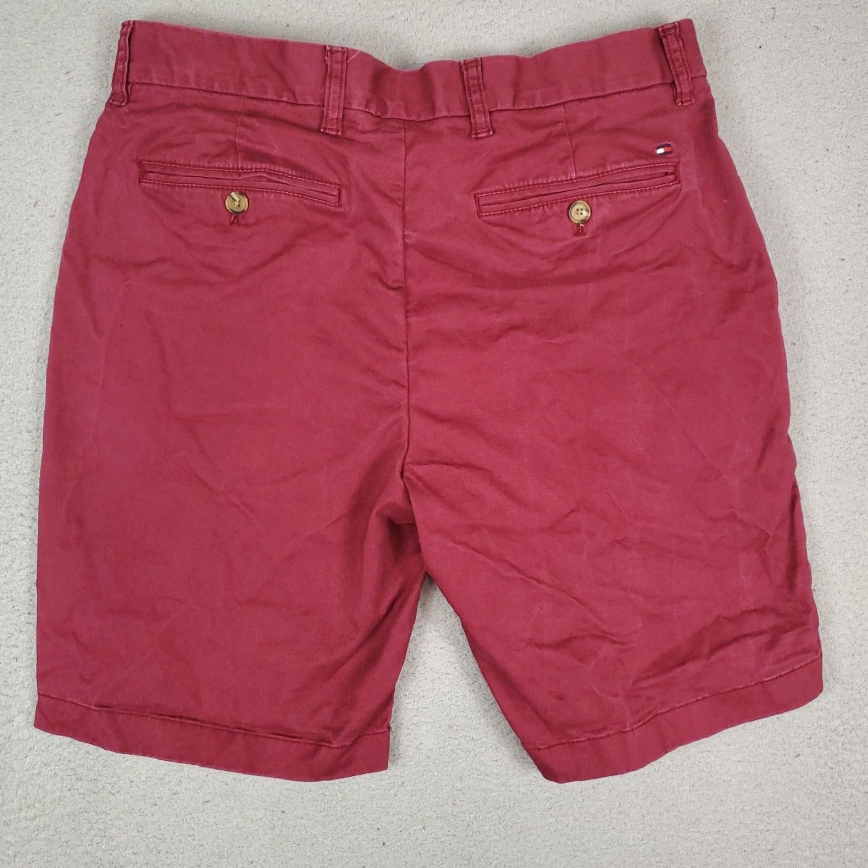 Tommy Hilfiger VINTAGE Tommy Hilfiger Men's Red Flat Front Chino Shorts Size 32 Casual Casualwear Size US 32 / EU 48 - 4 Thumbnail