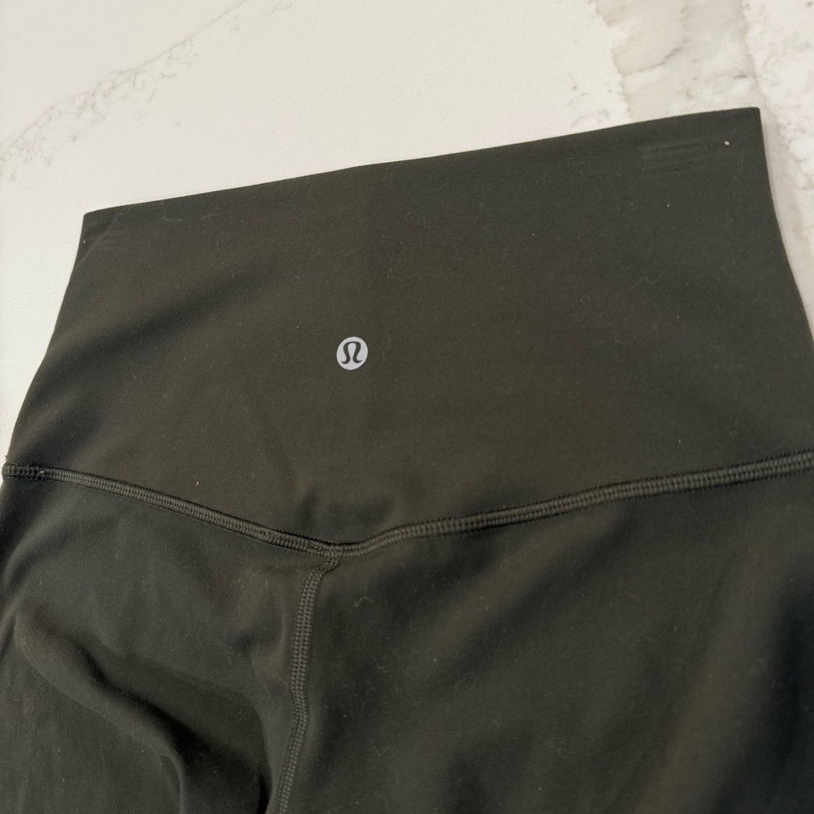 Lululemon Lululemon Align High Rise Crop Leggings Women’s 2 Olive Size 26" / US 2 / IT 38 - 11 Thumbnail
