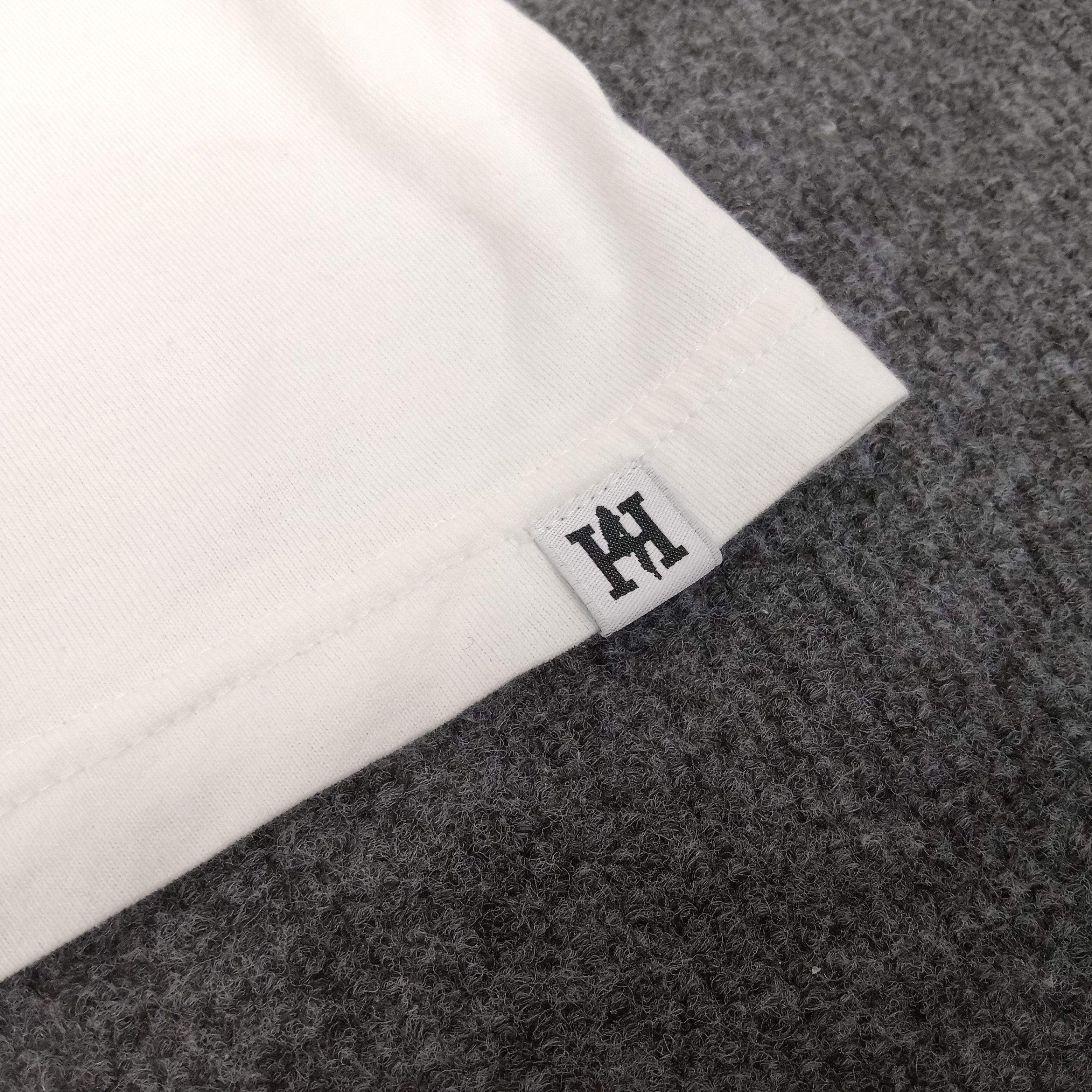 Hysteric Glamour × Japanese Brand × Vintage Hysteric Glamour Japanese Brand Sexy Design Tshirt Size US M / EU 48-50 / 2 - 4 Thumbnail