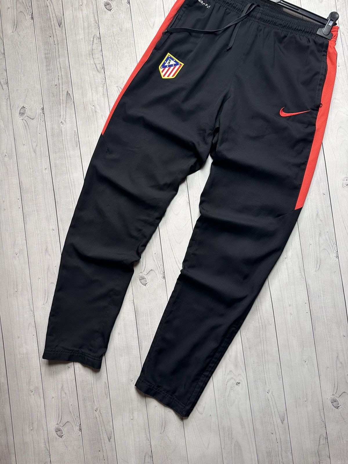 Vintage Vintage Nike Atletico Madrid track suit Rare size M Size US M / EU 48-50 / 2 - 13 Thumbnail