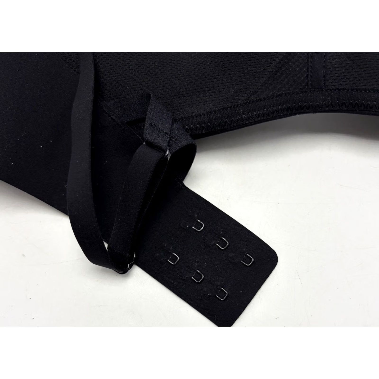 Lululemon Lululemon Take Shape Bra LW2BK9S Black 32C Sports Bra Adjustable Strap Back Closure Wireless Women Shirt Size ONE SIZE - 4 Thumbnail