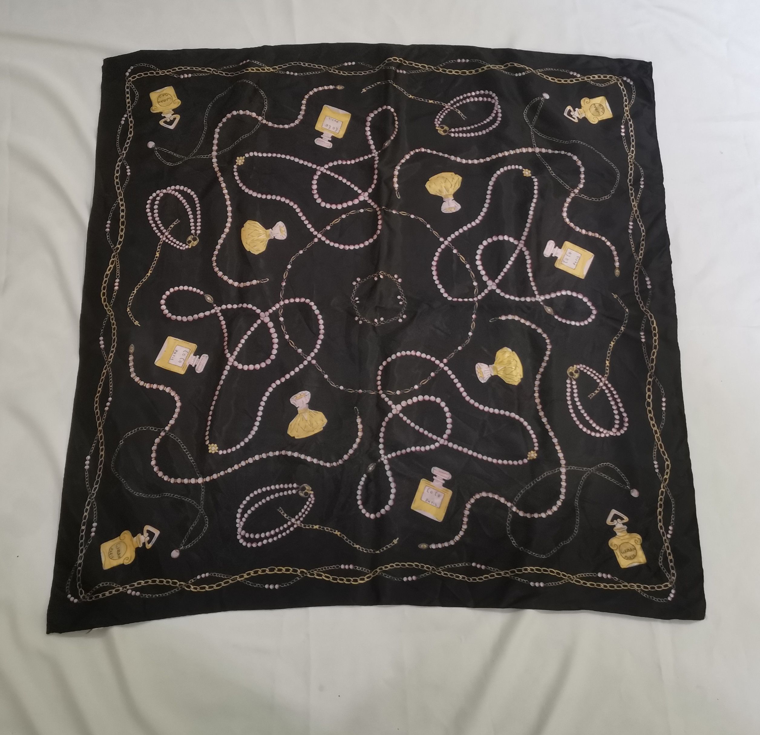 Vintage Rare vintage luxury scarves nice design Size ONE SIZE - 1 Thumbnail