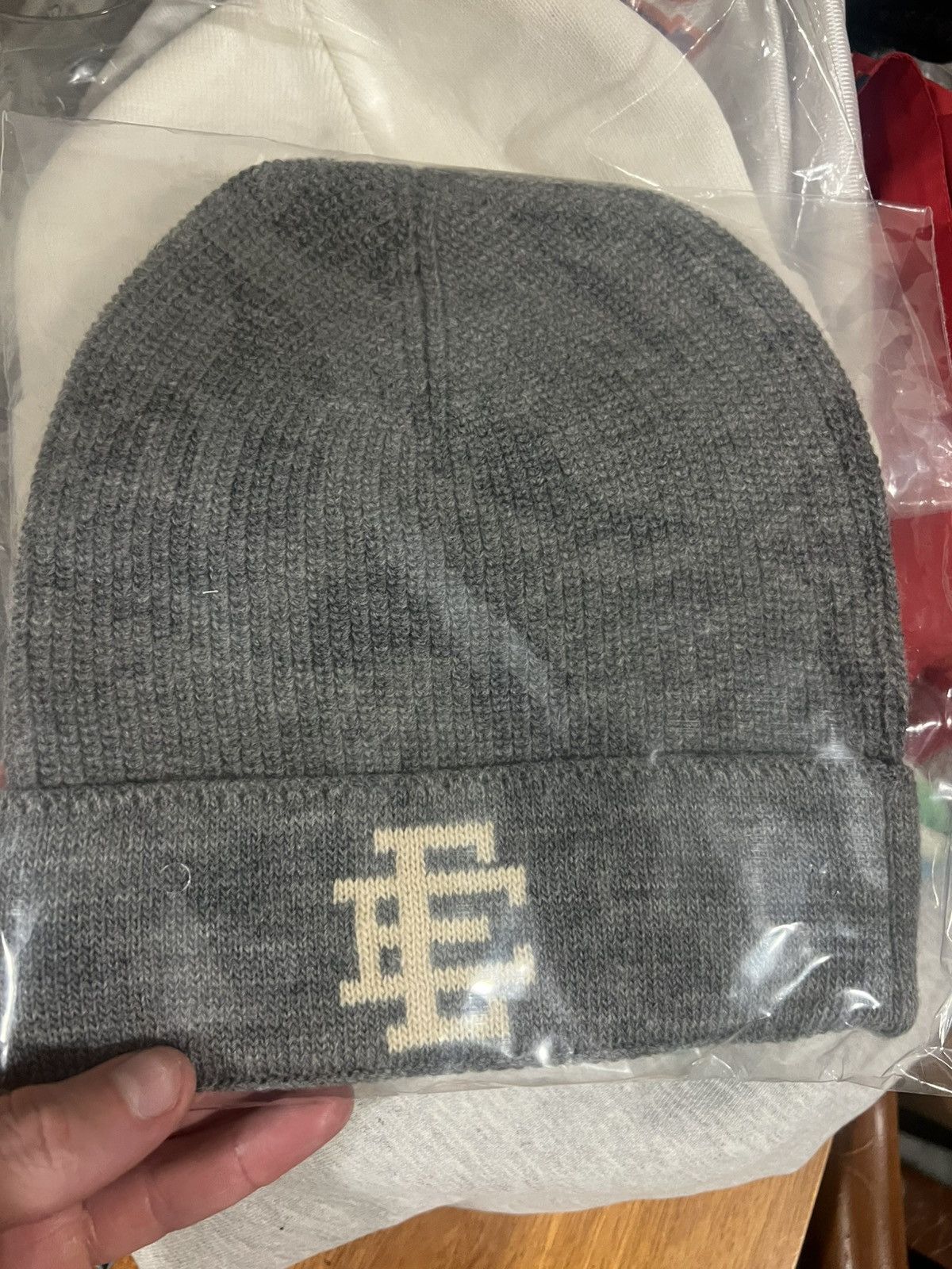 Eric Emanuel Eric Emanuel EE grey w ivory winter hat beanie Size ONE SIZE - 1 Thumbnail