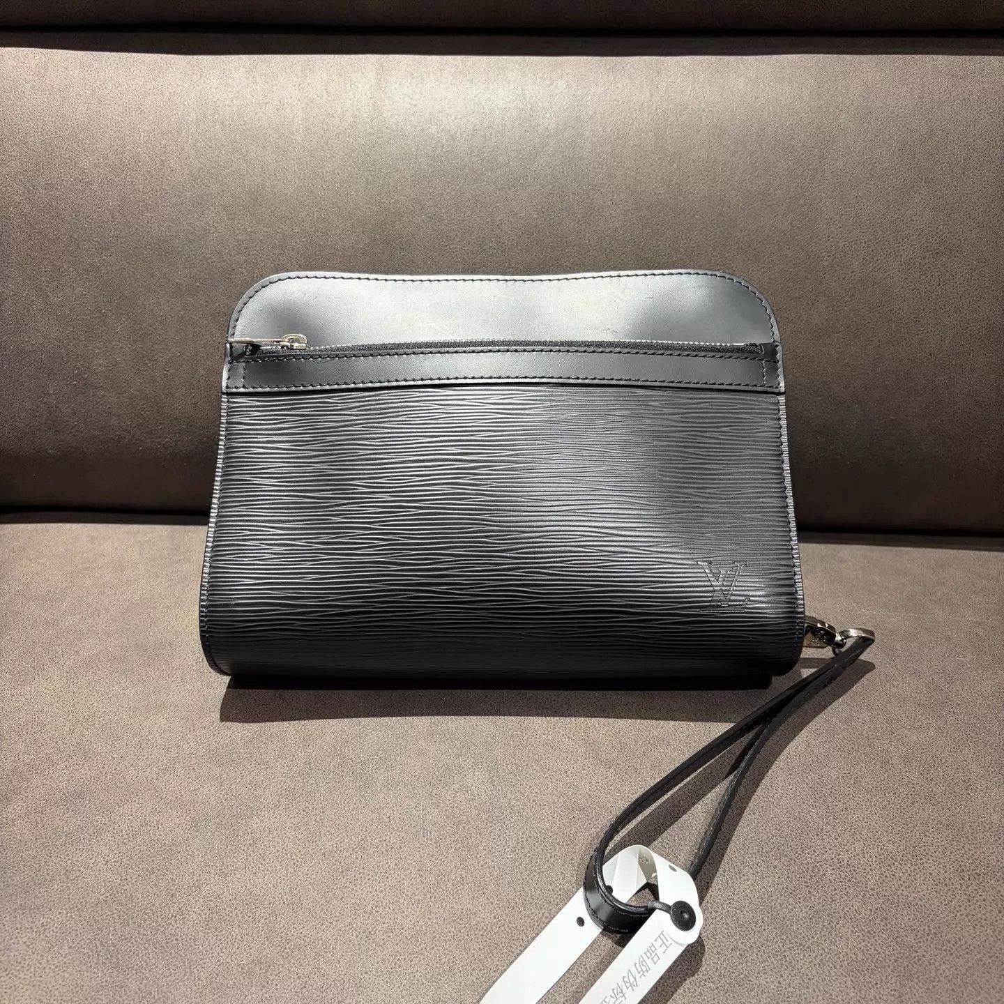 Louis Vuitton LV Black Warrior Water Ripple Pochette Consignment Size ONE SIZE - 1 Thumbnail