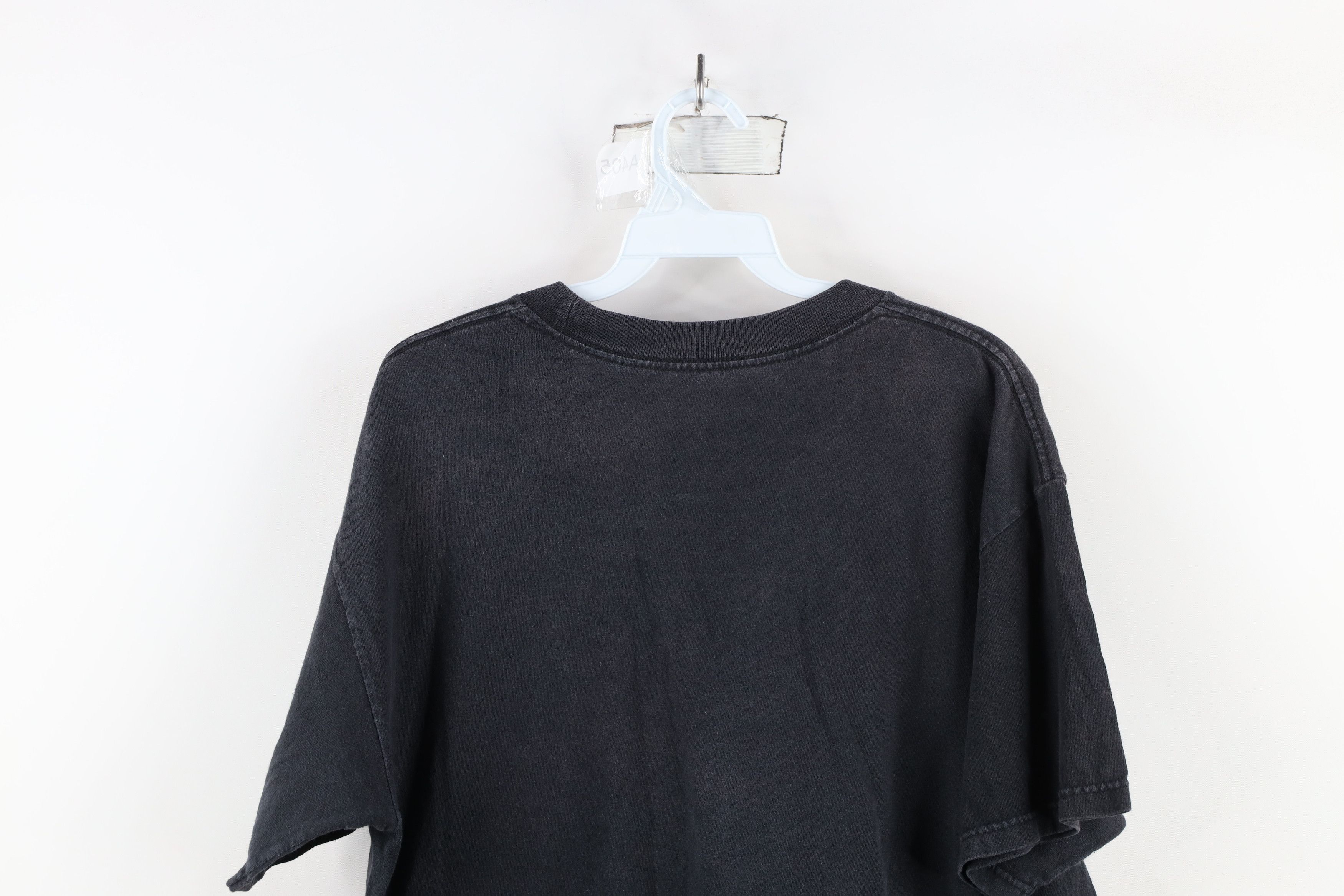Vintage Vintage This Is It Michael Jackson Documentary T-Shirt Black Size US L / EU 52-54 / 3 - 13 Thumbnail