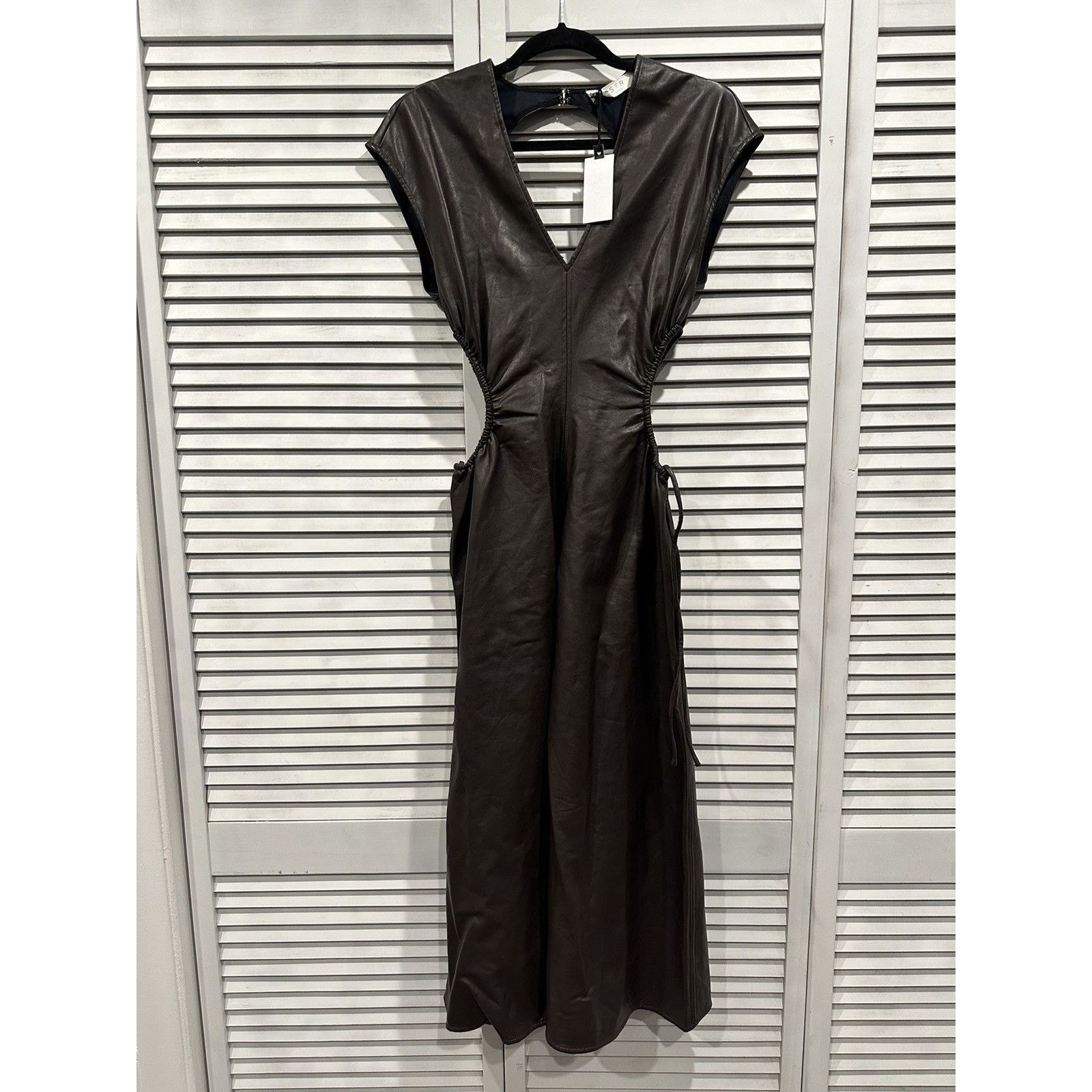 ASTR The Label Miranda Midi Dress in Dark Brown ASTR the Label XS Size XS / US 0-2 / IT 36-38 - 1 Thumbnail