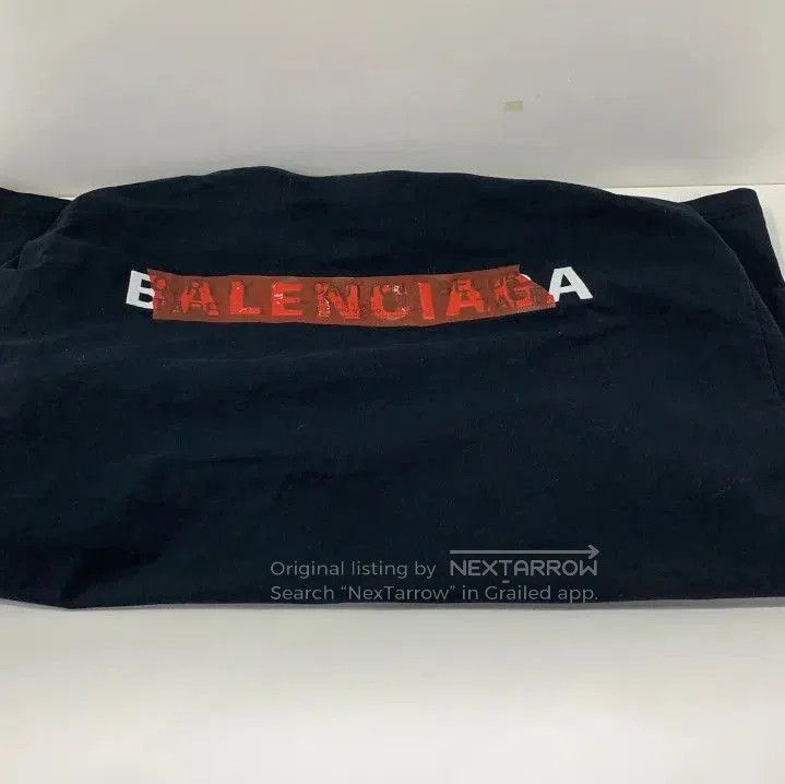 Balenciaga Balenciaga Back Graphic Regular Fit T-Shirt. Size US M / EU 48-50 / 2 - 8 Thumbnail
