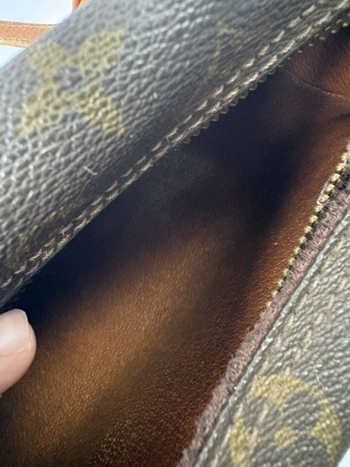 Louis Vuitton Louis Vuitton Size ONE SIZE - 2 Thumbnail