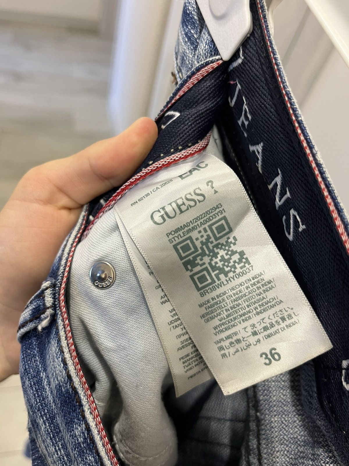 Guess Vintage 90s Guess Jeans Light Wash Straight Leg Denim Jeans Size US 36 / EU 52 - 7 Thumbnail