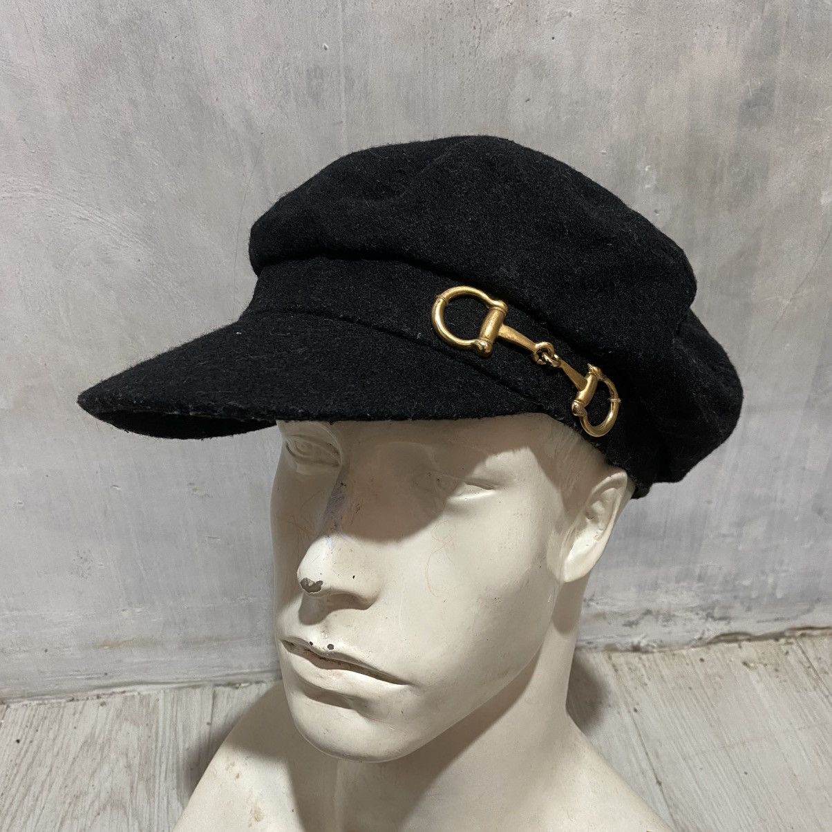 Japanese Brand 2000s chain lock baret hat by one way ifsixwasnine lgbstyle Size ONE SIZE - 1 Thumbnail